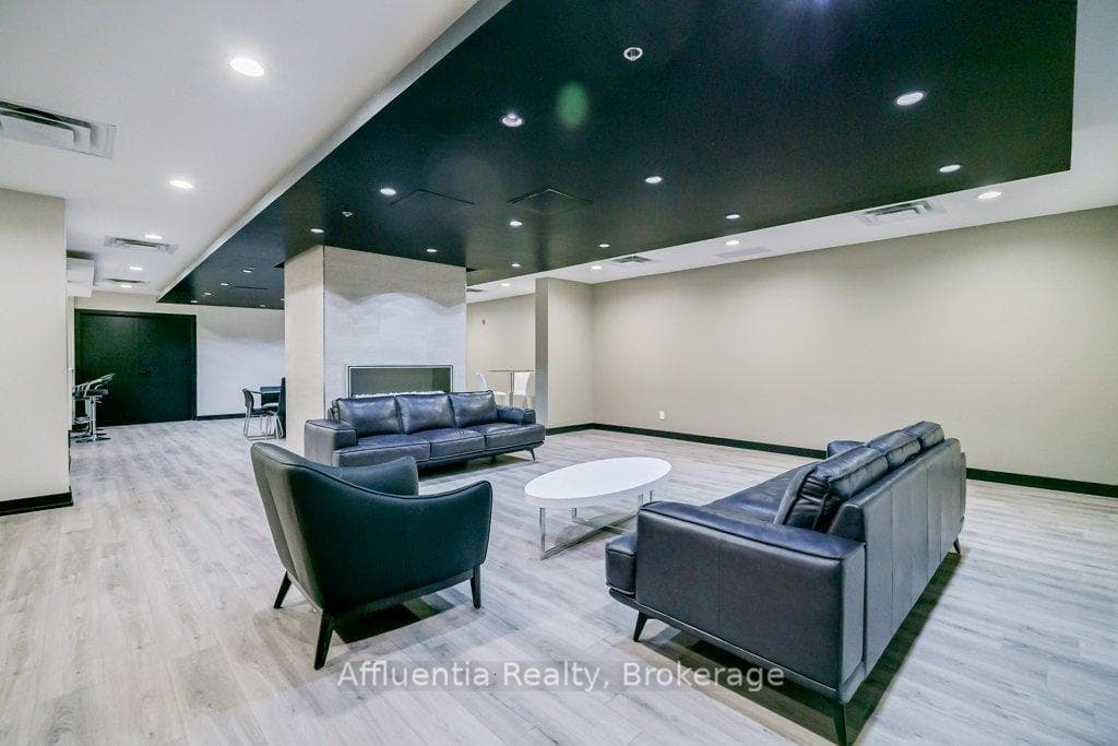 120 Dallimore Circle Unit 408 - Condo photo 21 of 38 in Don Mills / Parkwoods / Victoria Village, Ontario