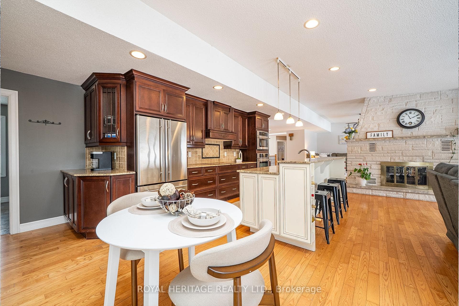 37 Forest Hill Drive - Detached photo 16 of 49 in Hamilton Township, Ontario