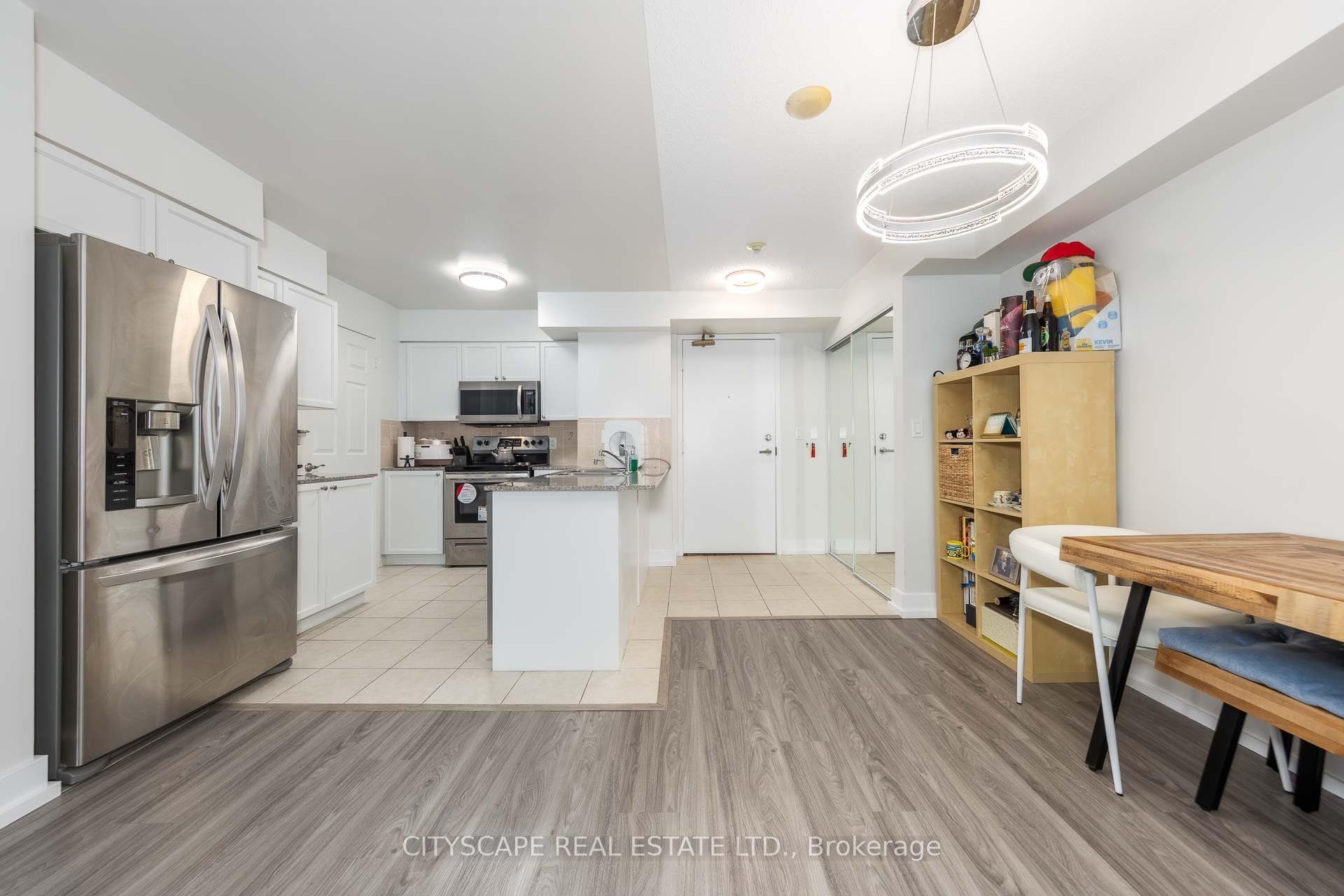5940 Yonge Street Unit 609 - Condo photo 8 of 20 in Thornhill / Willowdale, Ontario