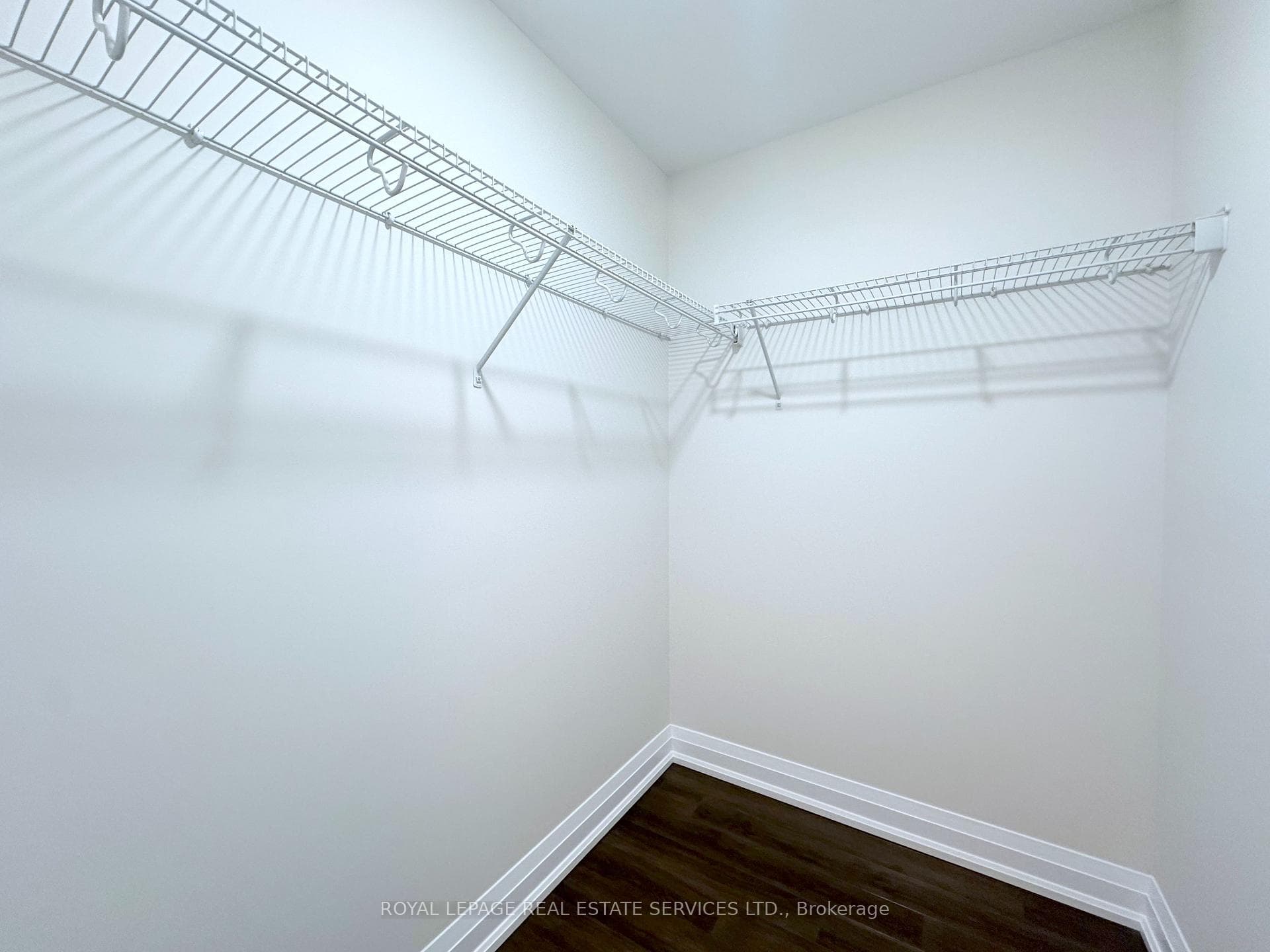 2333 Taunton Road Unit 901 - Condo photo 9 of 25 in Oakville, Ontario