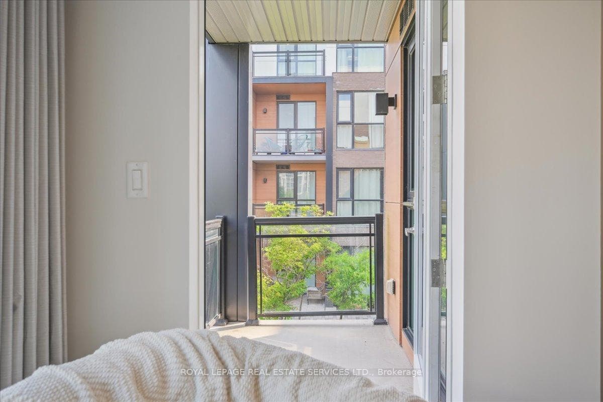 168 Sabina Drive Unit 211 - Condo photo 23 of 41 in Oakville, Ontario