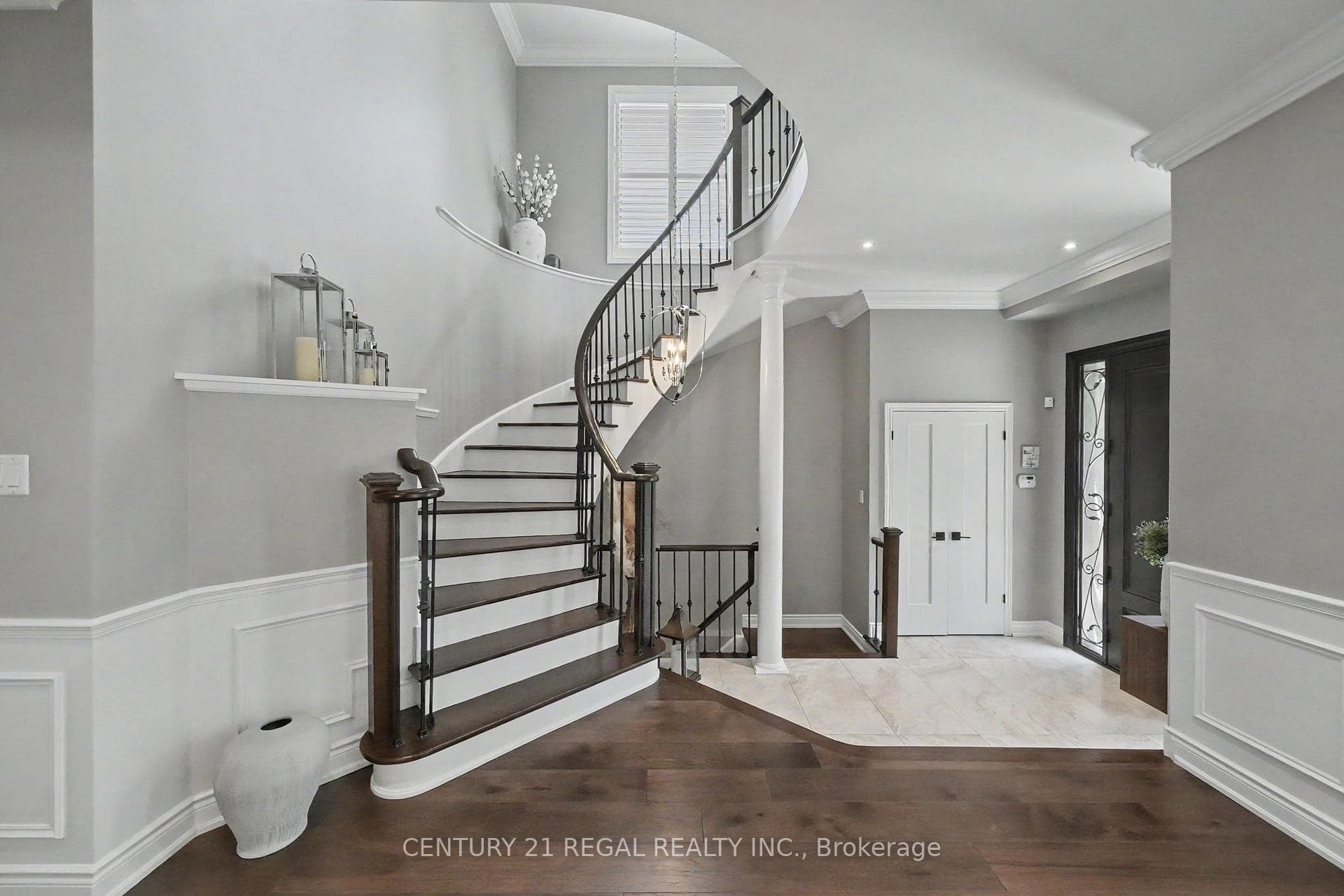 2260 Chickadee Crescent - Detached photo 3 of 47 in Oakville, Ontario