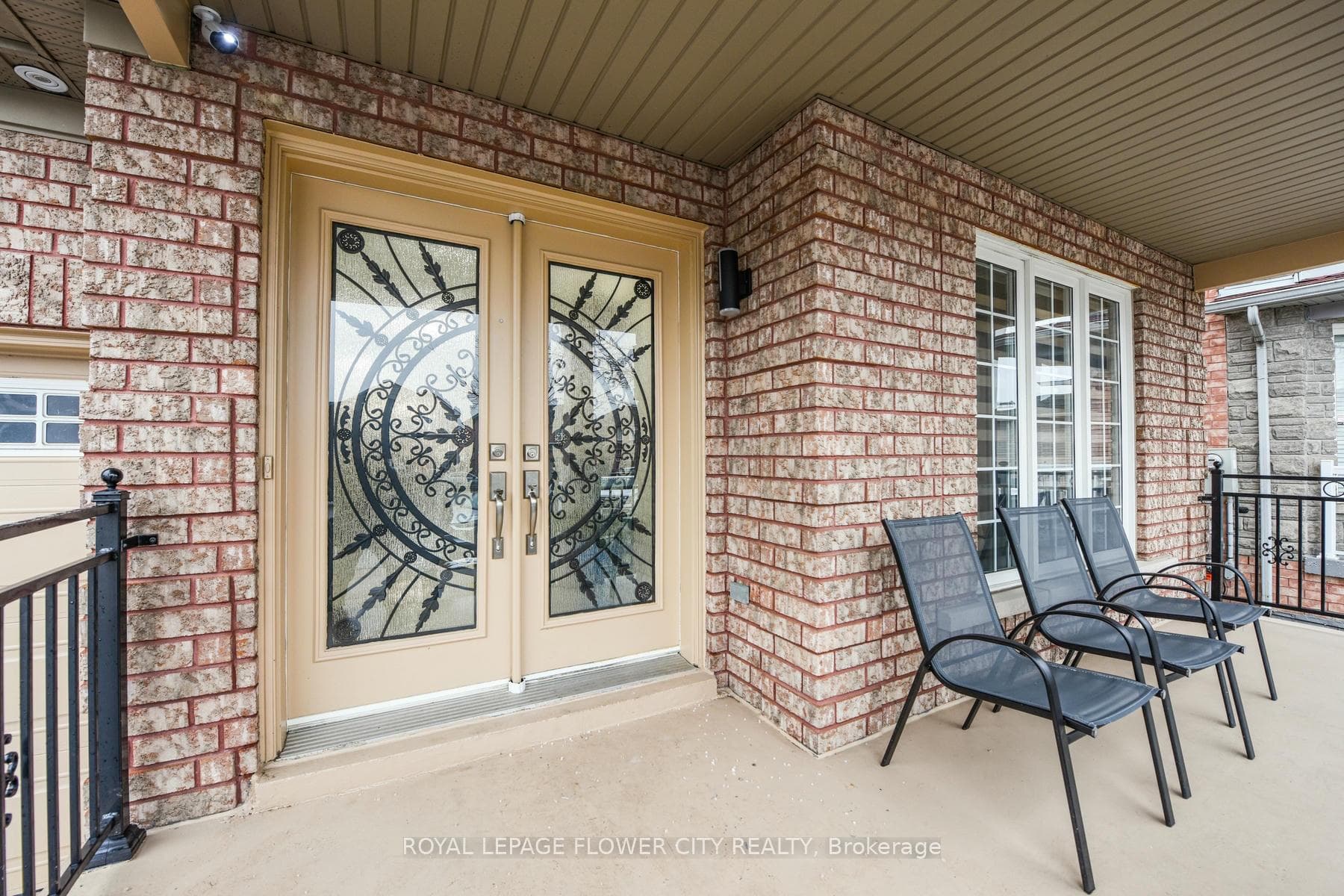 22 Wintersnow Court - Detached photo 4 of 50 in Brampton, Ontario