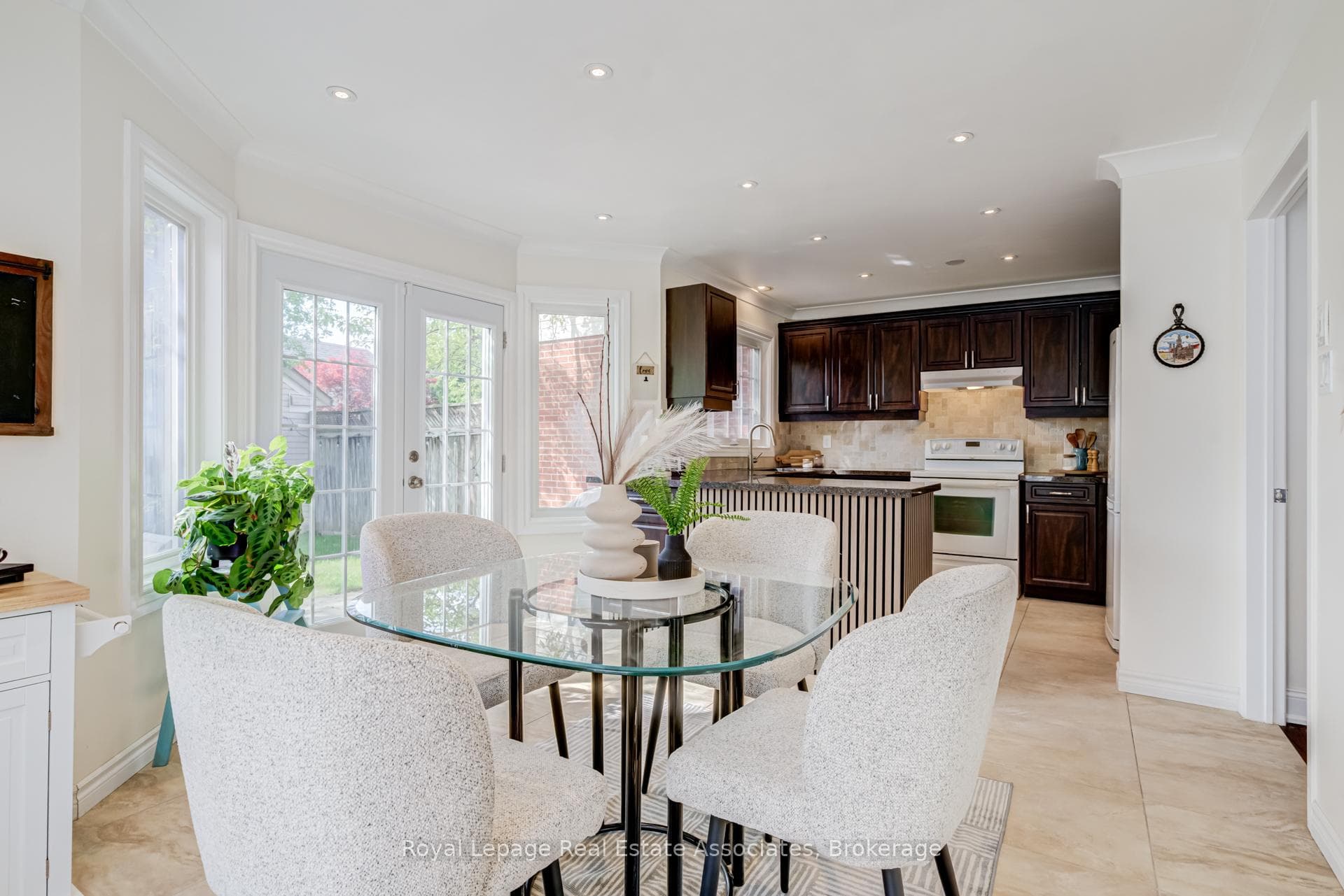 1179 Treetop Terrace - Townhouse photo 21 of 50 in Oakville, Ontario