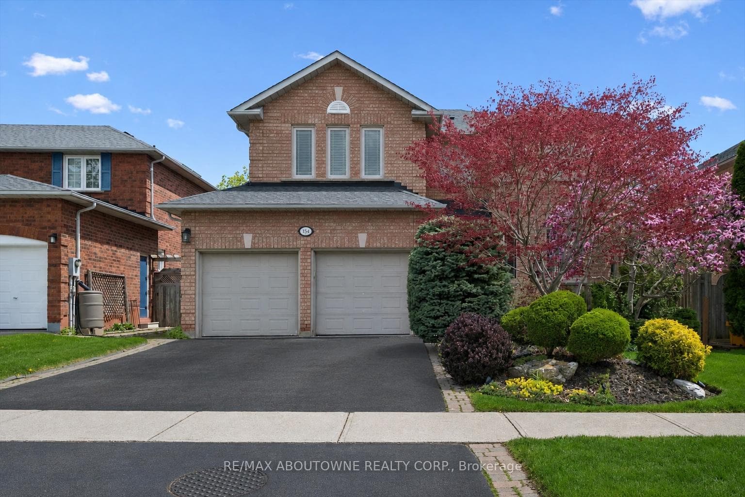 154 Howell Road - Detached photo 1 of 50 in Oakville, Ontario