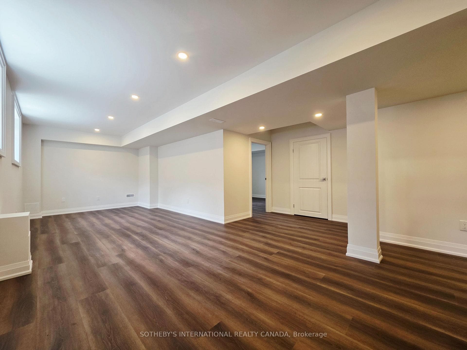516 Markay Common - Detached photo 15 of 24 in Burlington, Ontario