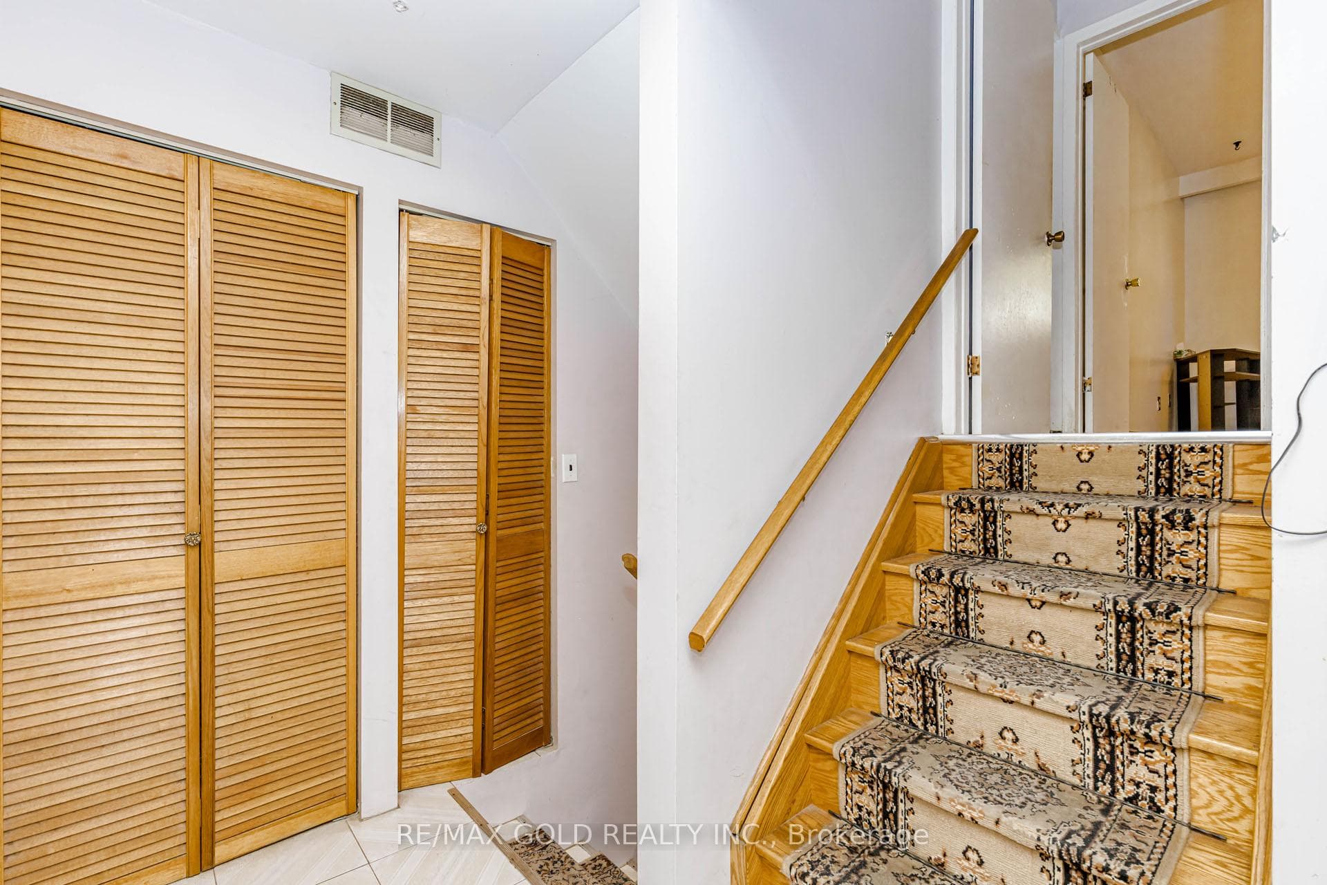 38 Achill Crescent - Semi-Detached photo 37 of 50 in Mississauga, Ontario