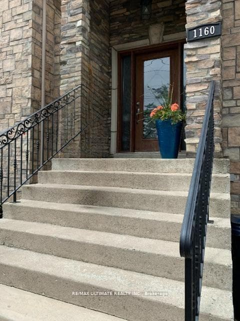 1160 Islington Avenue - Detached photo 5 of 50 in Etobicoke (Islington / Rexdale), Ontario