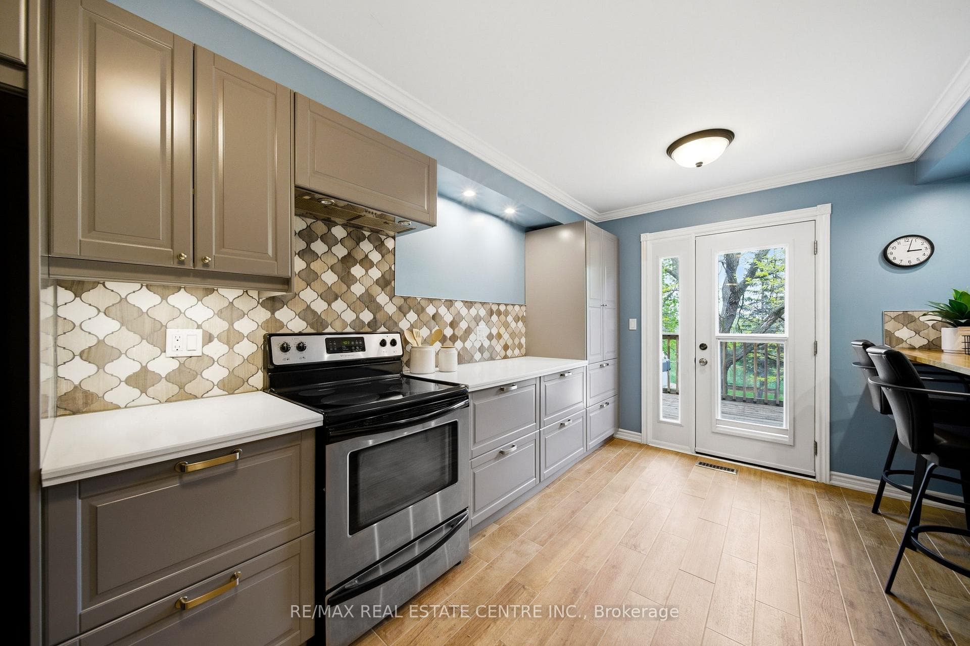 3124 Driftwood Drive - Detached photo 13 of 50 in Burlington, Ontario