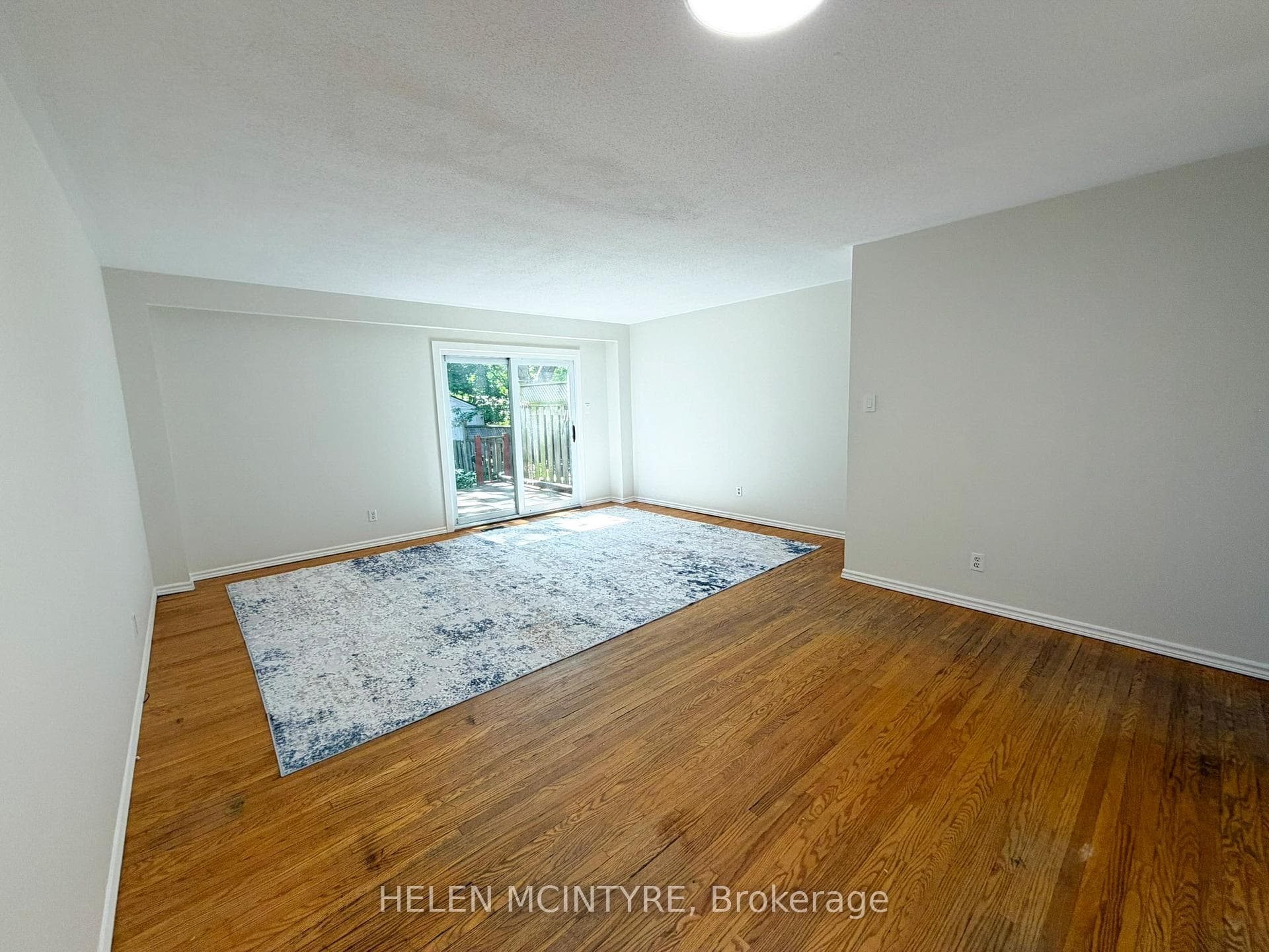 140 Ripley Court Unit 4 - Townhouse photo 4 of 47 in Oakville, Ontario