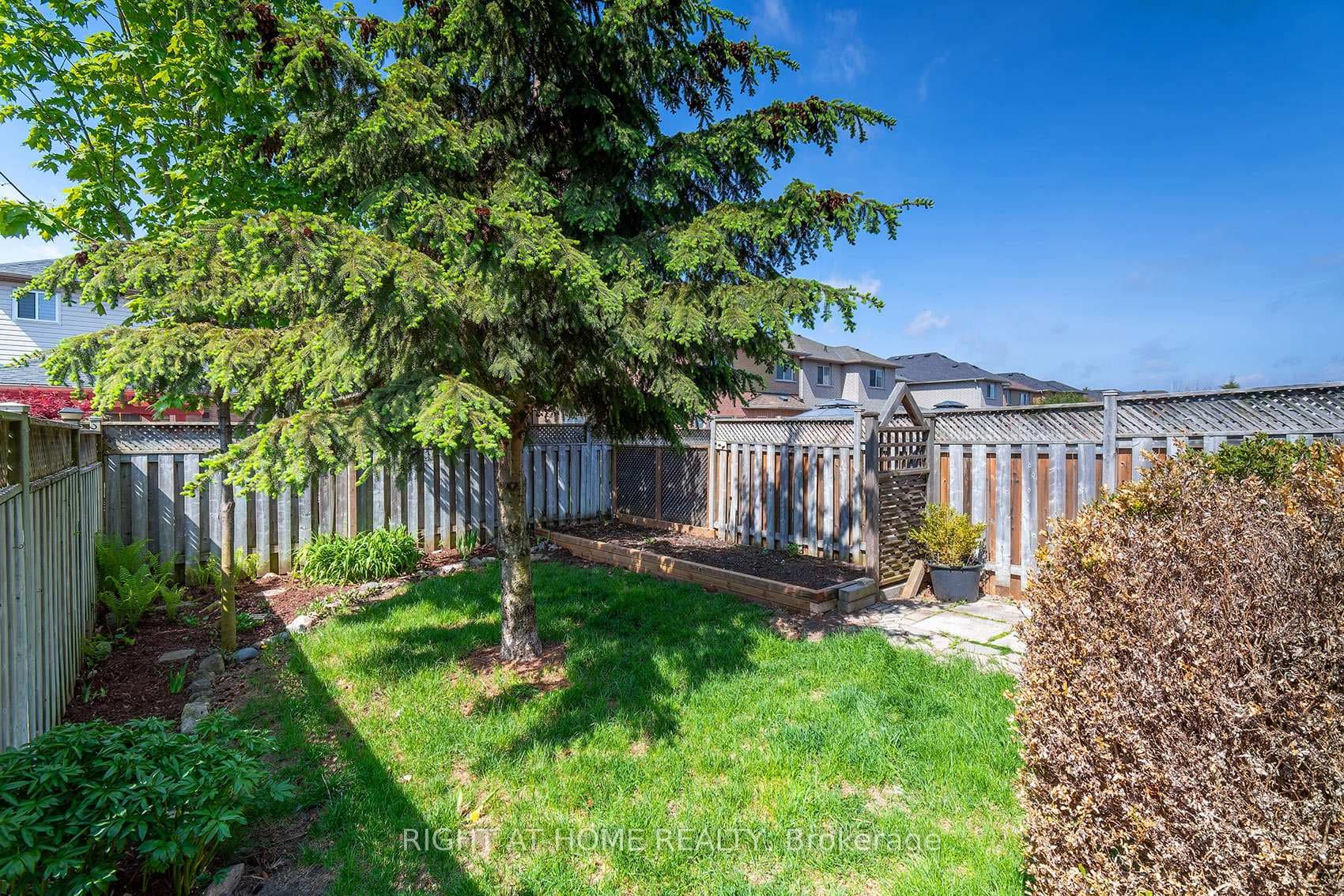 18 Frank Johnston Road - Townhouse photo 46 of 50 in Caledon, Ontario