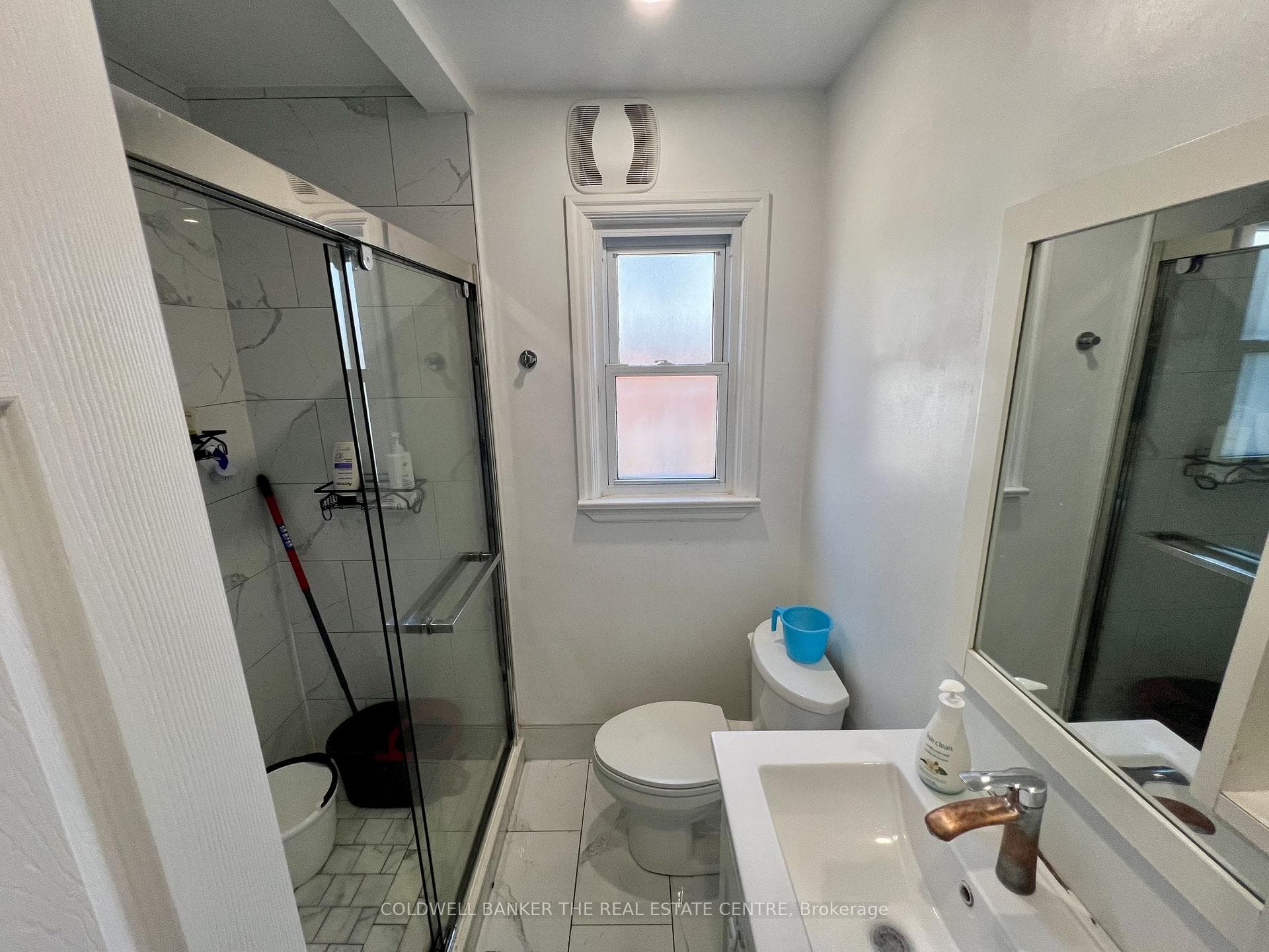 31 Sharpe Street Unit Upper - Detached photo 11 of 17 in Birch Cliff / Cliffside, Ontario
