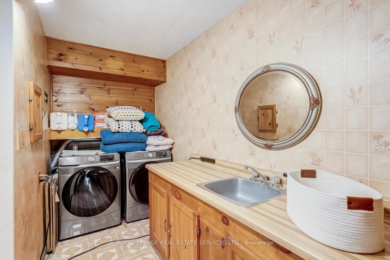 195 Cullum Court - Semi-Detached photo 38 of 43 in Burlington, Ontario