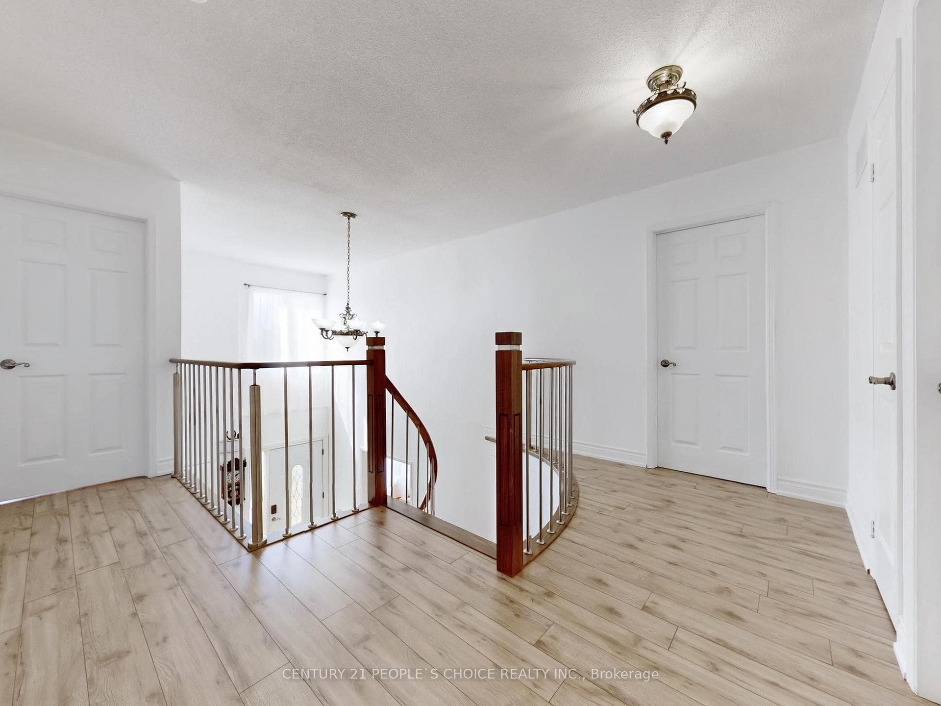 5992 Ladyburn Crescent - Detached photo 23 of 50 in Mississauga, Ontario