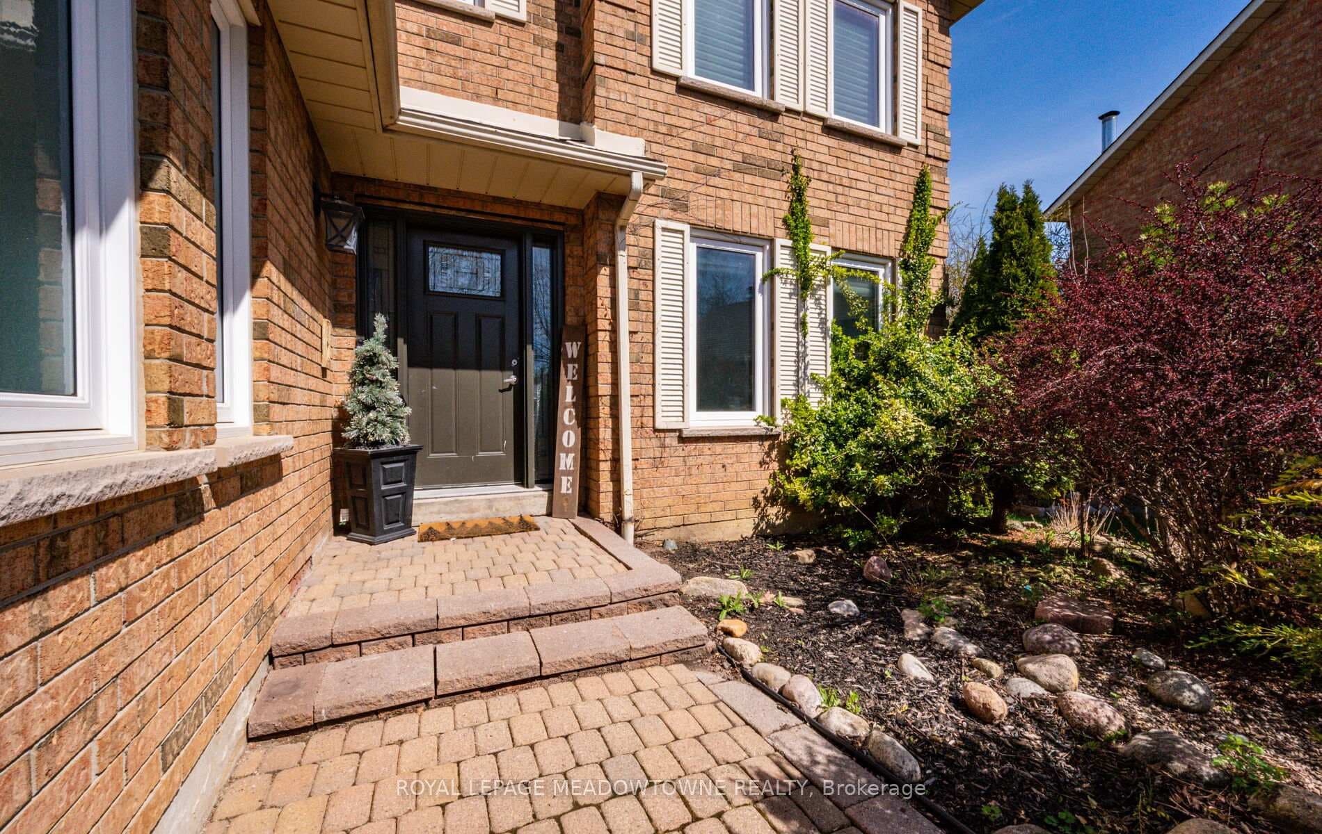 16 Cox Crescent - Detached photo 5 of 41 in Brampton, Ontario