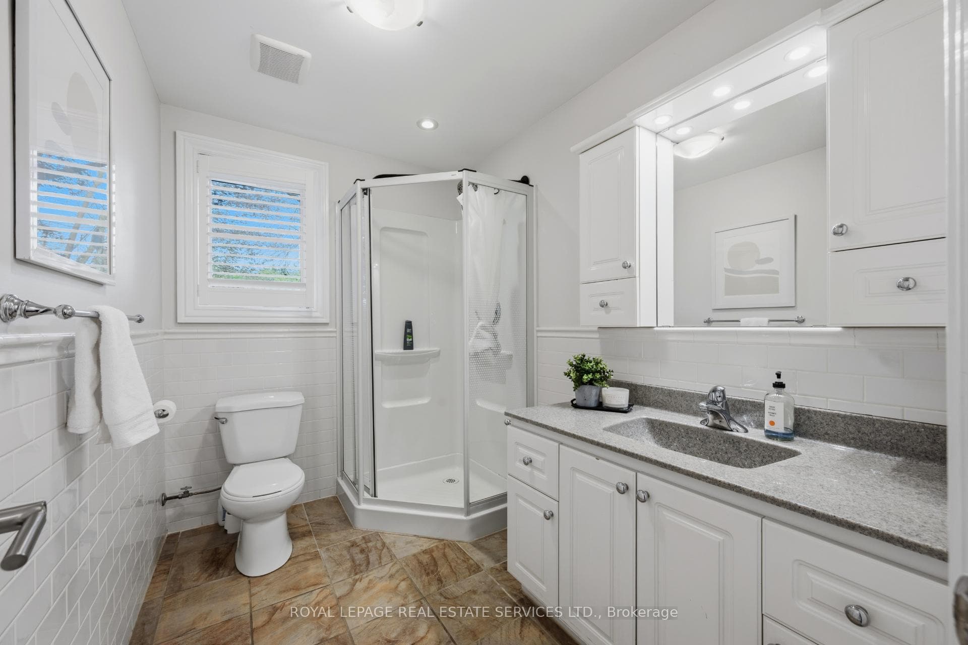 27 Princess Anne Crescent - Detached photo 36 of 41 in Etobicoke (Islington / Rexdale), Ontario