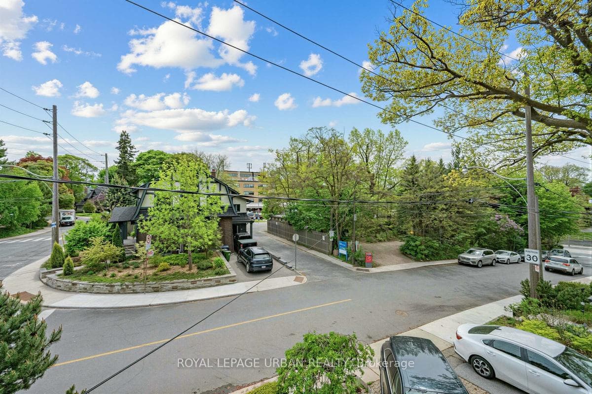 44 Austin Terrace - Semi-Detached photo 22 of 41 in Annex / Yorkville / Summerhill, Ontario