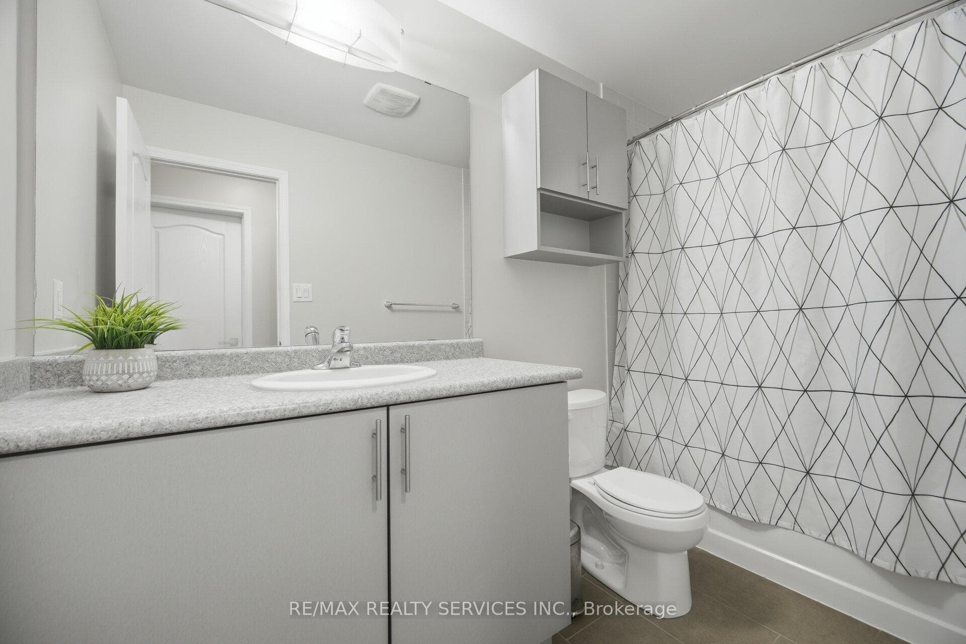 25 Baffin Crescent - Semi-Detached photo 30 of 50 in Brampton, Ontario