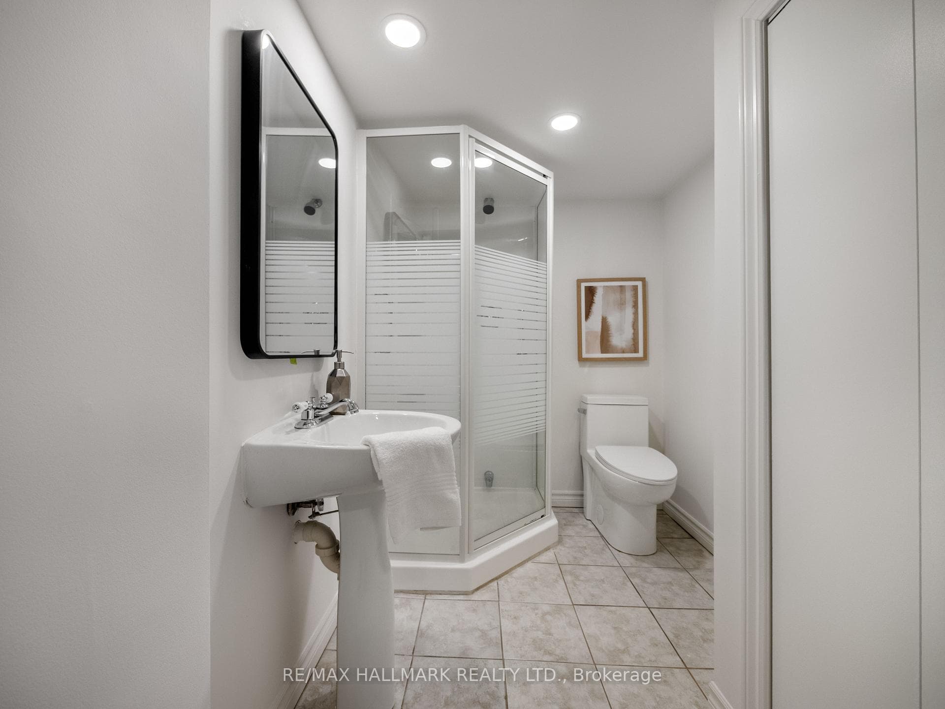 39 Briar Dale Boulevard - Detached photo 40 of 50 in Birch Cliff / Cliffside, Ontario
