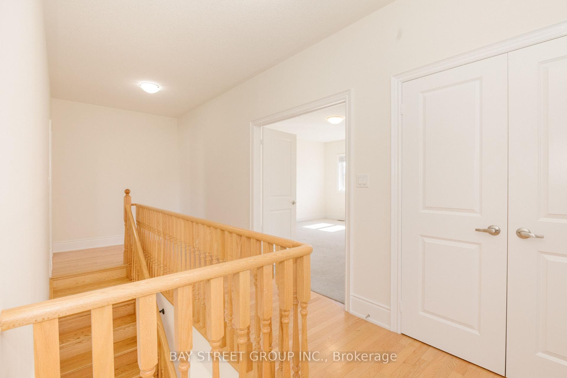 3127 Streamwood Pass - Detached photo 21 of 48 in Oakville, Ontario