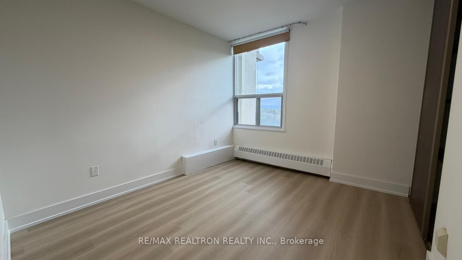 15 Vicora Linkway N/A Unit 903 - Condo photo 19 of 30 in Flemingdon Park / Don Mills, Ontario