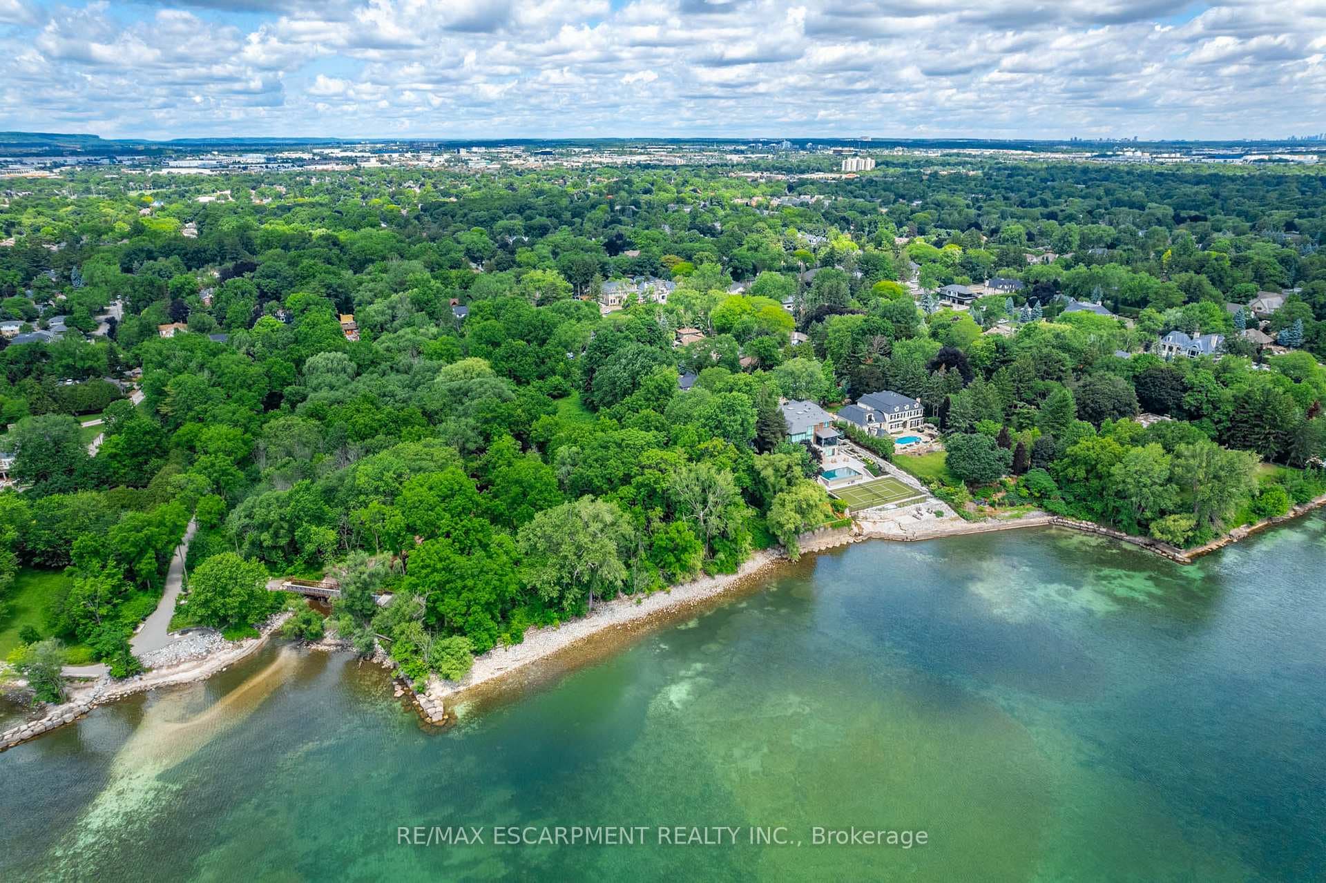 4306 Lakeshore Road - Detached photo 39 of 45 in Burlington, Ontario