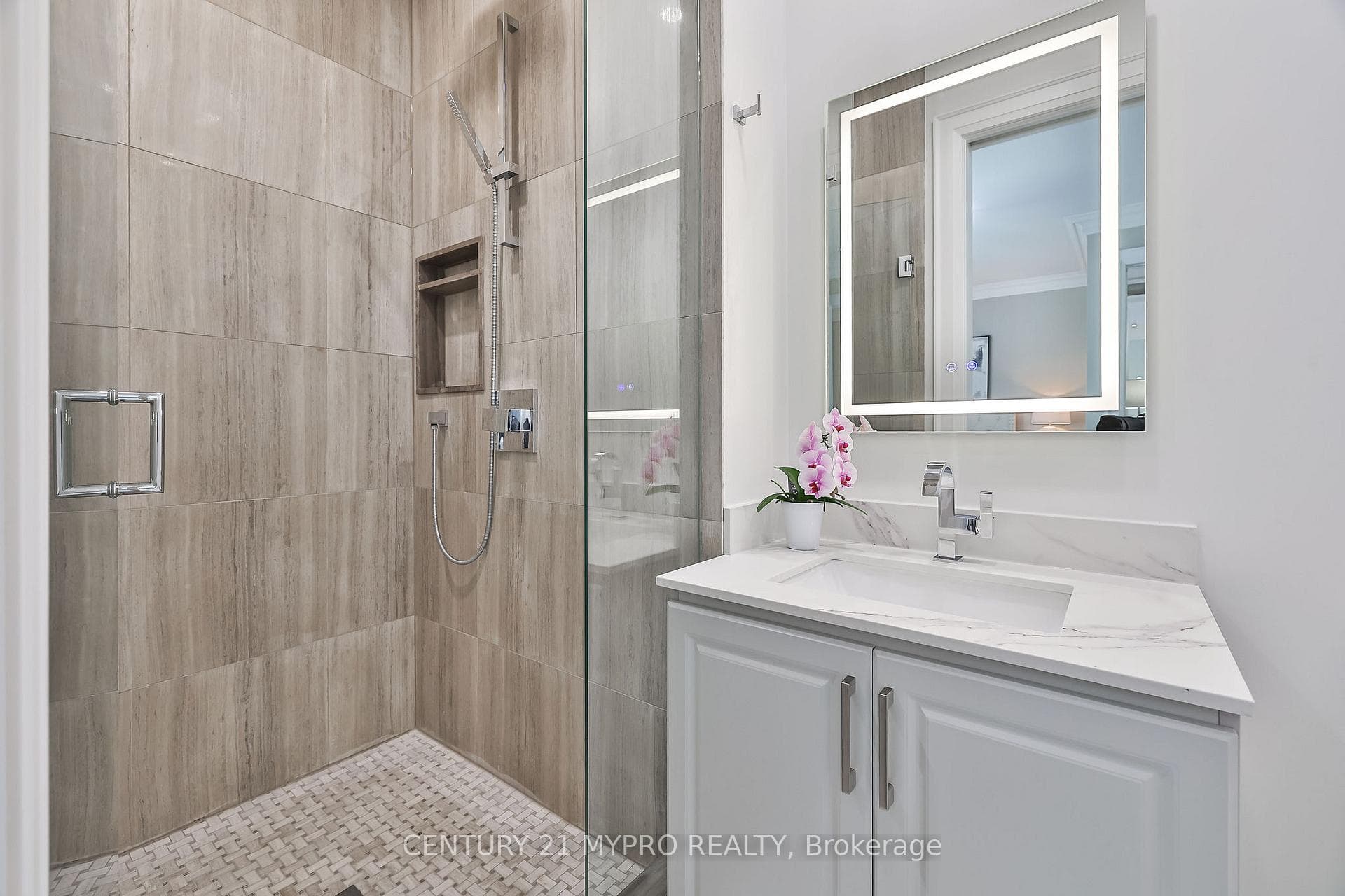 1389 Weaver Avenue - Detached photo 33 of 48 in Oakville, Ontario