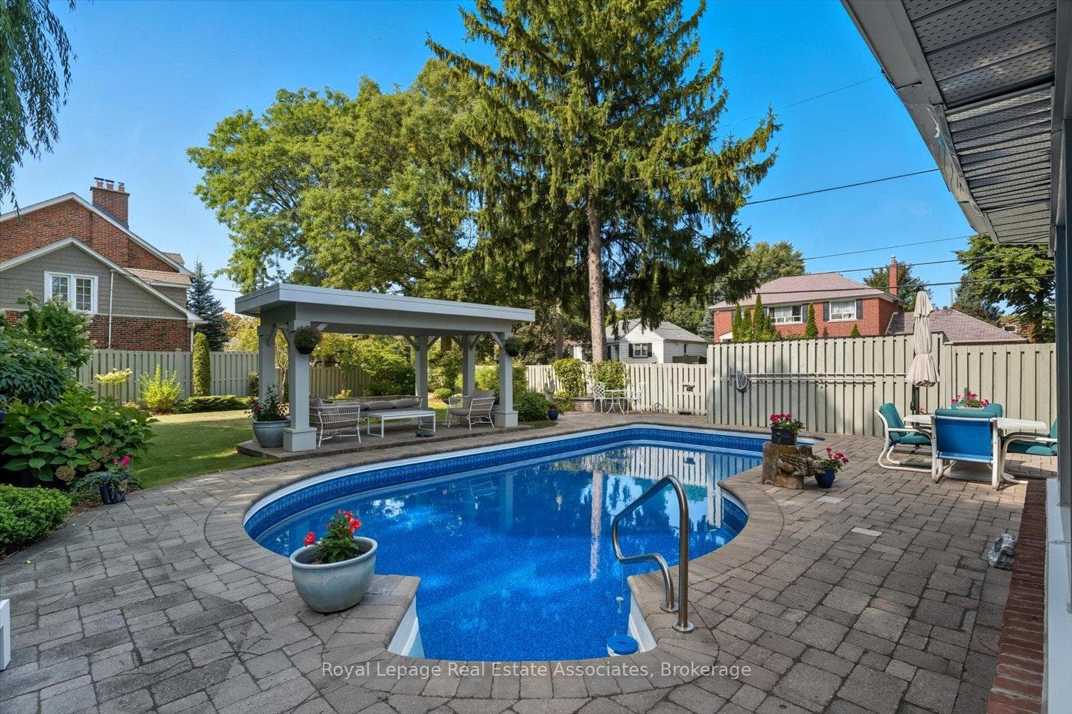 12 Wenonah Drive - Detached photo 3 of 50 in Mississauga, Ontario