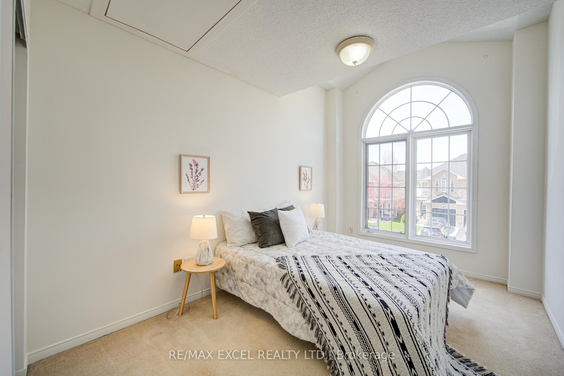 5148 Porter Street - Semi-Detached photo 36 of 48 in Burlington, Ontario