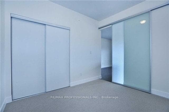 128 Garden Drive Unit 323 - Condo photo 13 of 17 in Oakville, Ontario