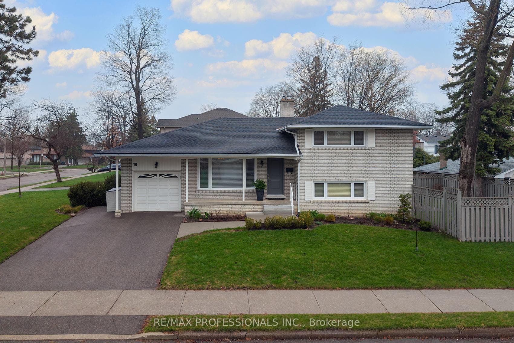 19 Boxwood Road - Detached photo 1 of 40 in Etobicoke (Islington / Rexdale), Ontario