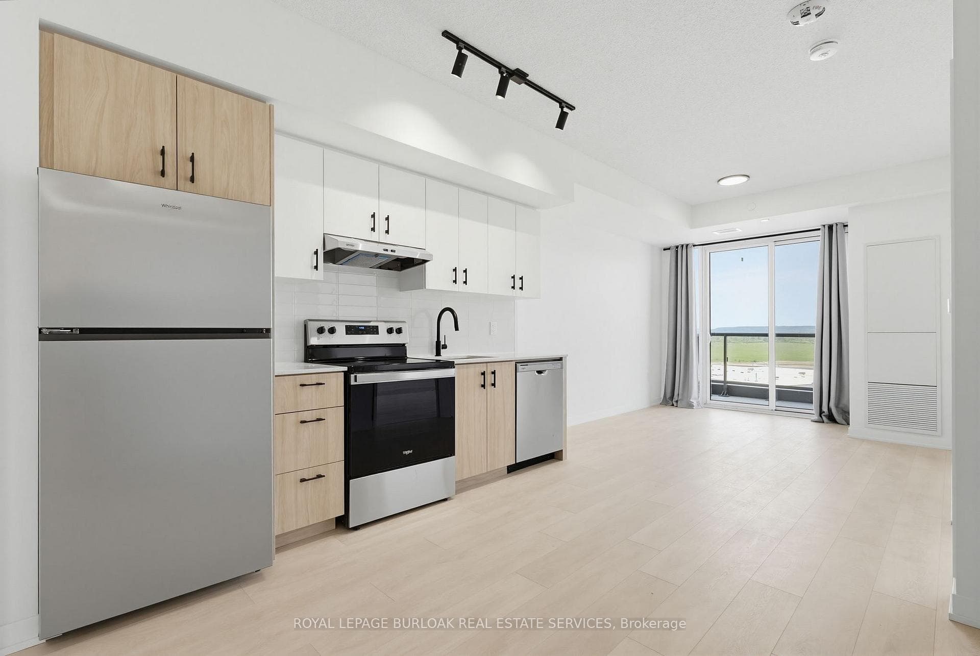 4878 Powers Common Unit D1405 - Condo photo 10 of 28 in Burlington, Ontario