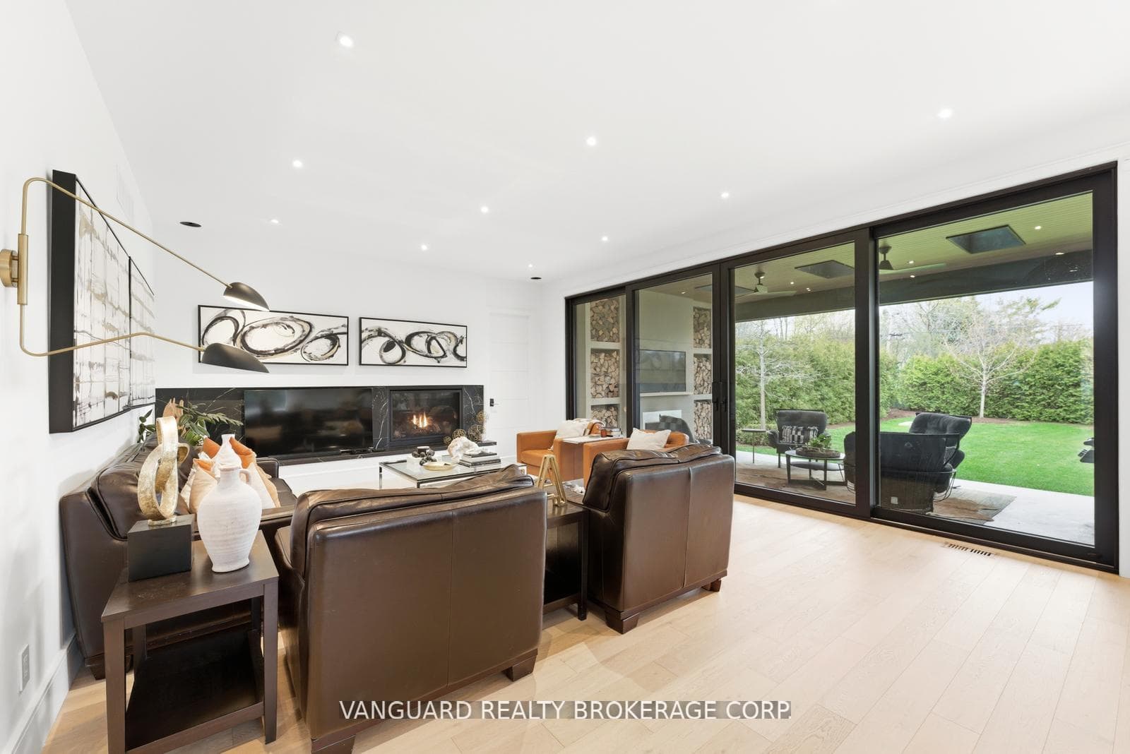 1099 Truman Avenue - Detached photo 10 of 48 in Oakville, Ontario