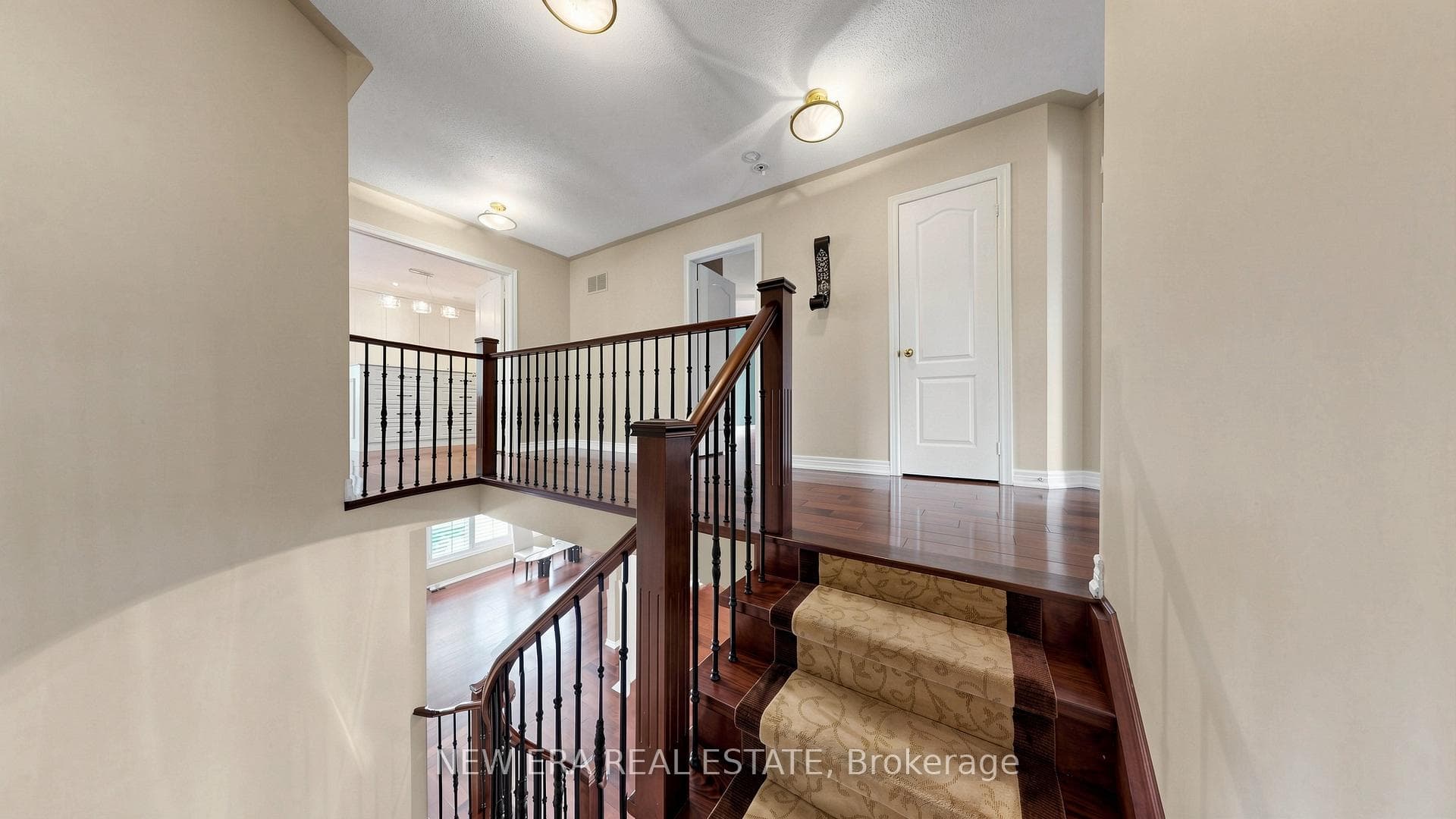 1206 Lindenrock Drive - Detached photo 18 of 50 in Oakville, Ontario