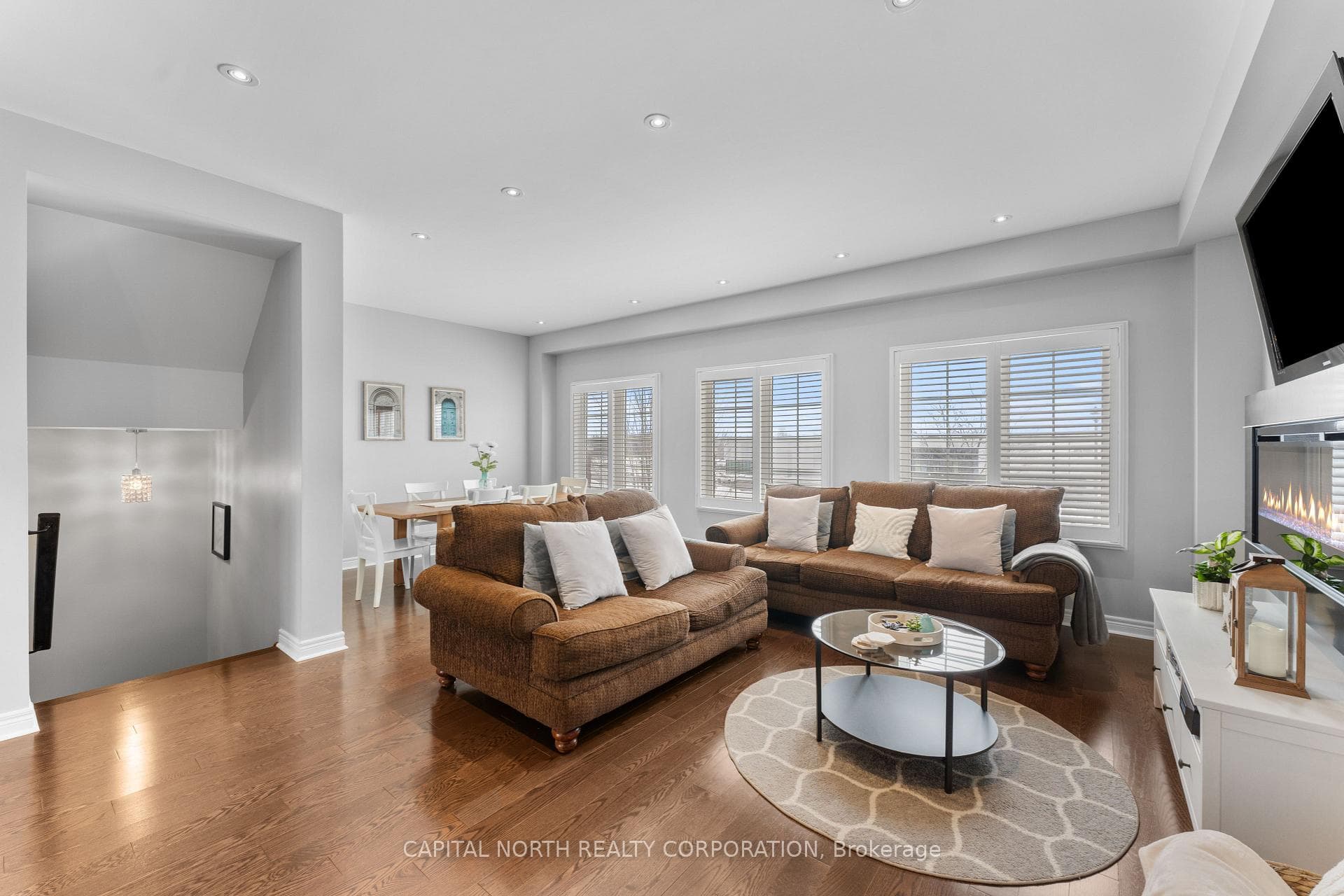 36 Mcdevitt Lane - Townhouse photo 11 of 43 in Caledon, Ontario