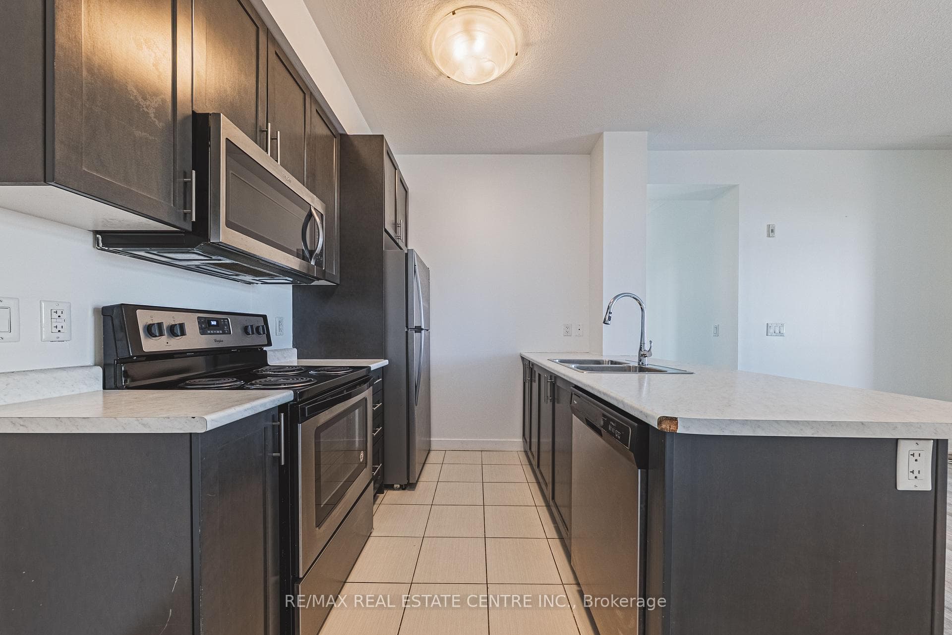 2486 Old Bronte Road Unit 706 - Condo photo 10 of 38 in Oakville, Ontario
