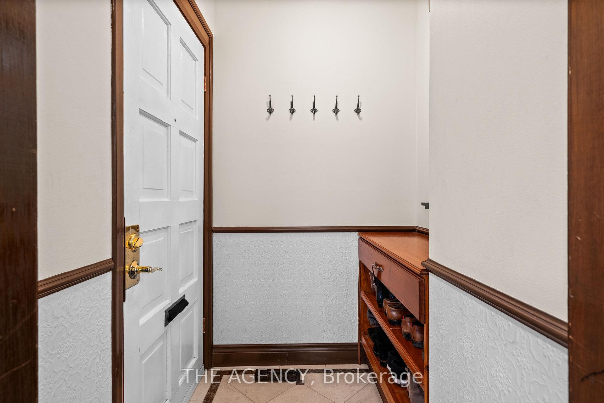 111 Seaton Street - Detached photo 3 of 40 in Regent Park / Cabbagetown / St. James Town, Ontario