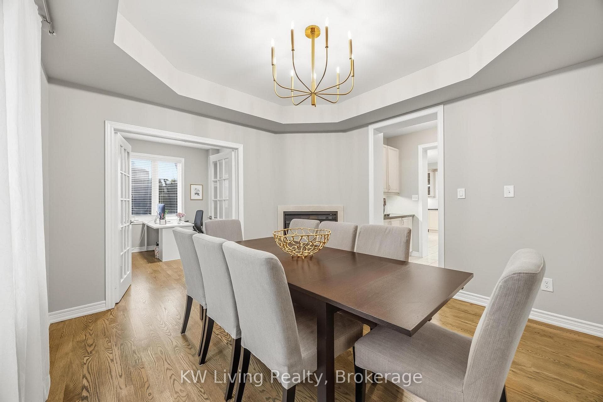 2327 Gladacres Lane - Detached photo 16 of 42 in Oakville, Ontario