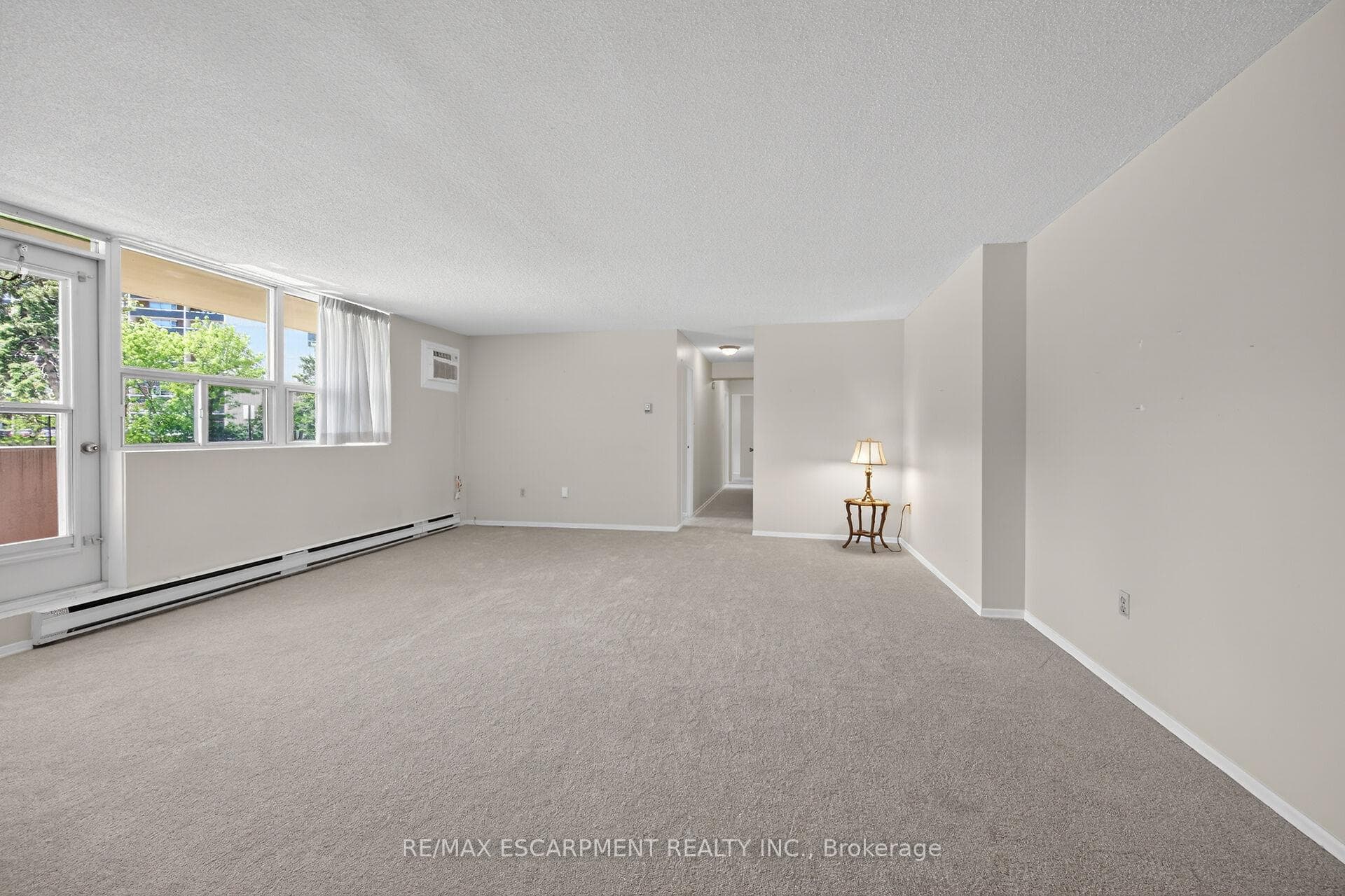 700 Dynes Road Unit 101 - Condo photo 4 of 48 in Burlington, Ontario