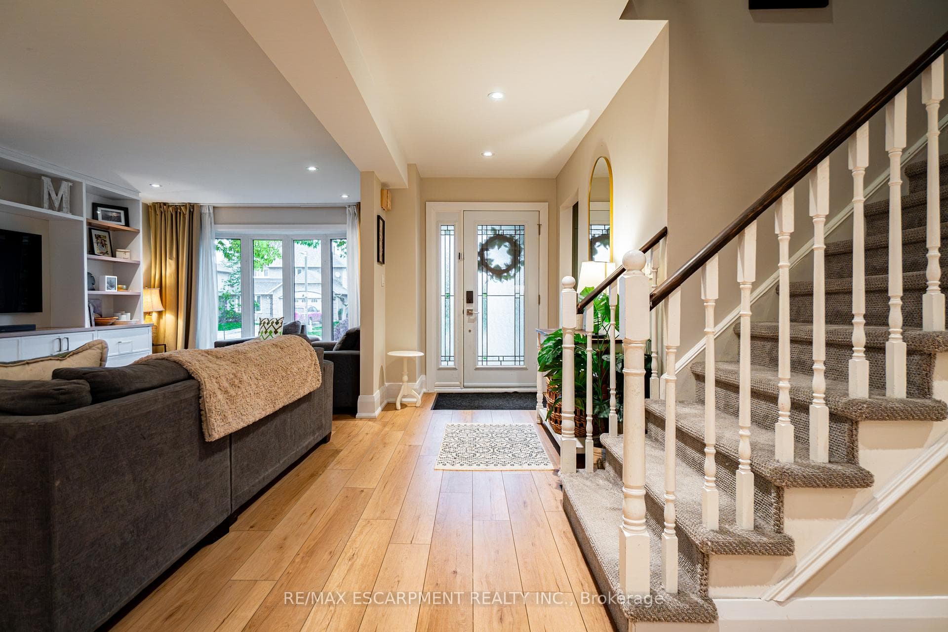 2393 Arnold Crescent - Detached photo 7 of 50 in Burlington, Ontario
