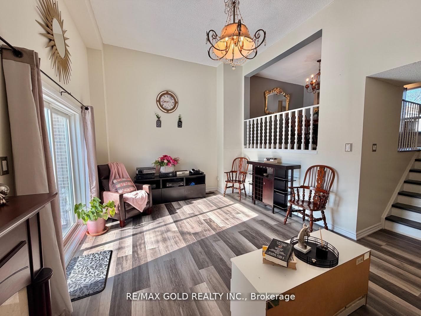 7707 Darcel Avenue Unit 26 - home for sale in Mississauga, Ontario