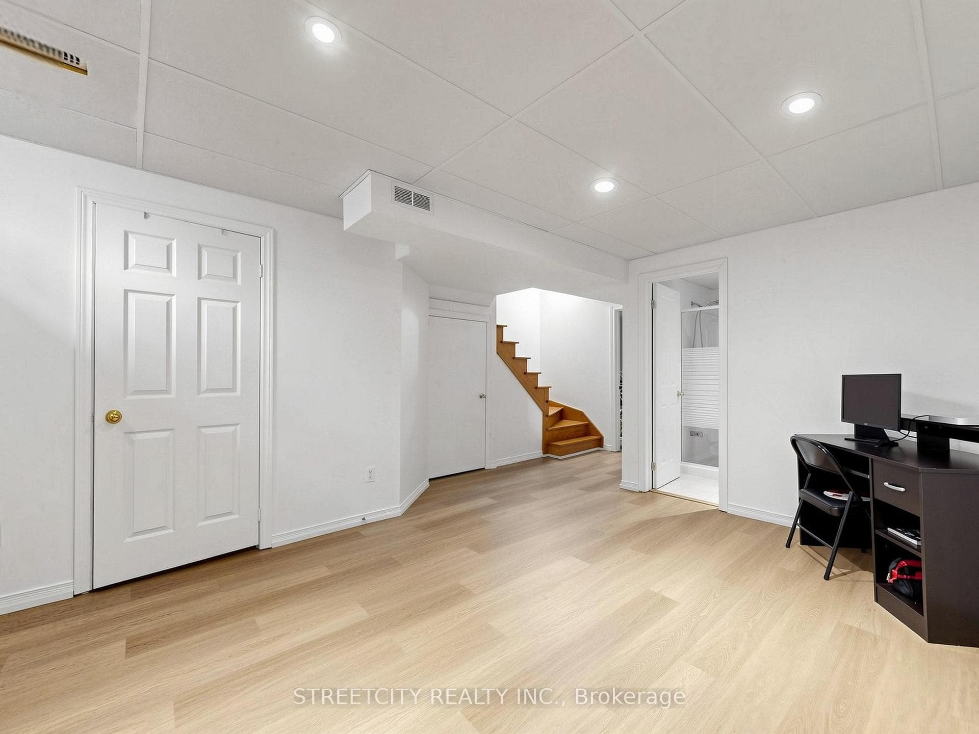 78 Waterbury Street - Townhouse photo 37 of 50 in Caledon, Ontario