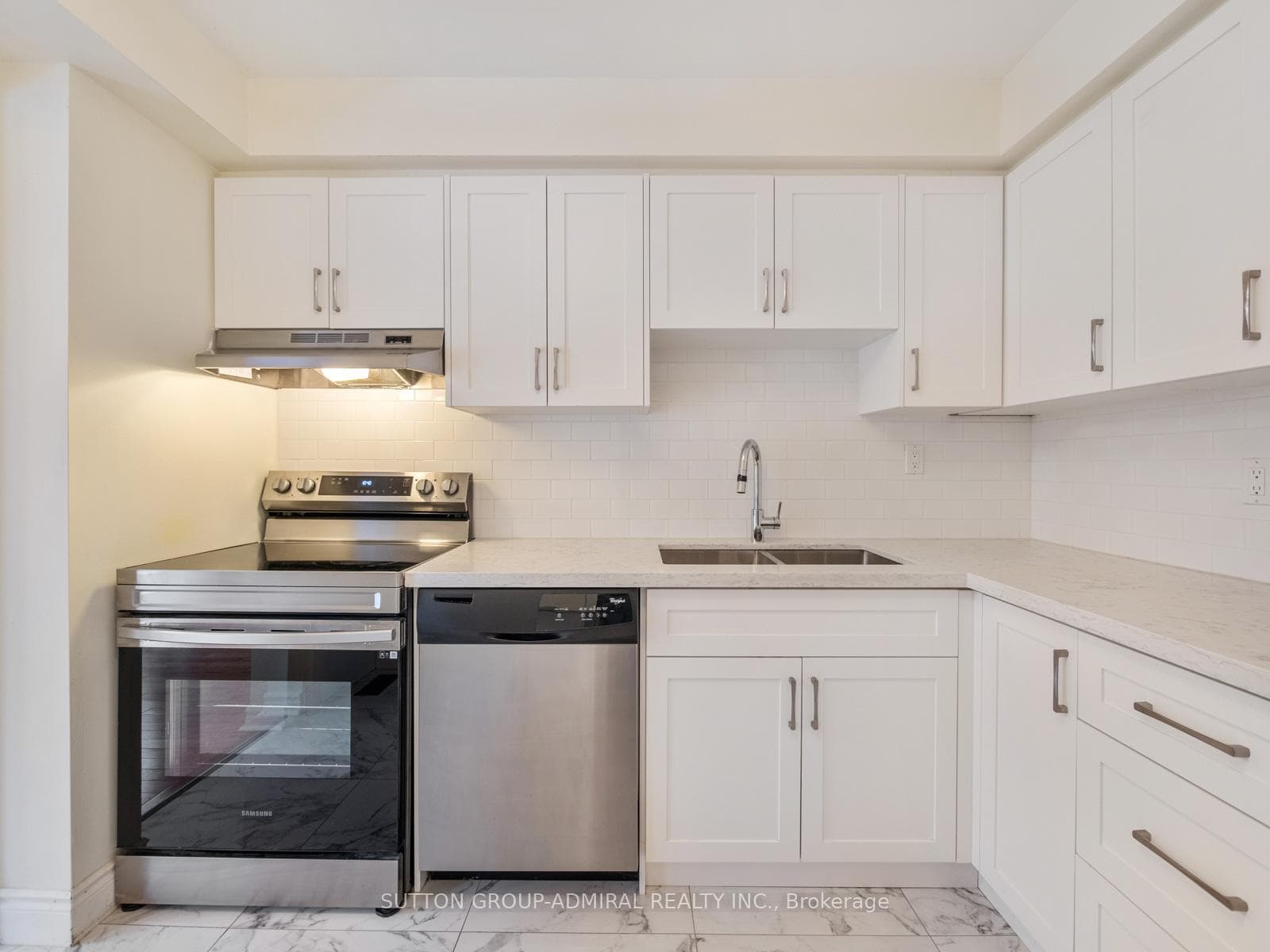 385 The East Mall N/A Unit #60 - Condo photo 5 of 47 in Etobicoke (Islington / Rexdale), Ontario