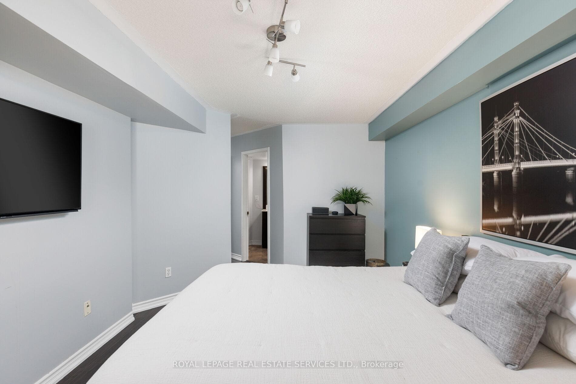 75 Bristol Road Unit 174 - Condo photo 14 of 22 in Mississauga, Ontario