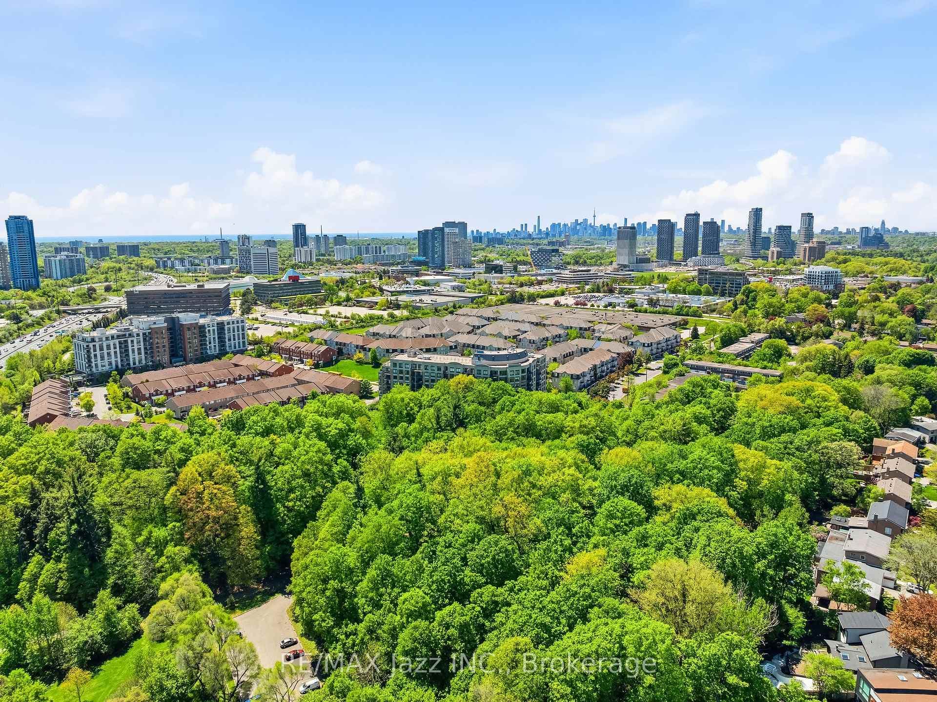 16 Dallimore Circle Unit 307 - Condo photo 50 of 50 in Don Mills / Parkwoods / Victoria Village, Ontario