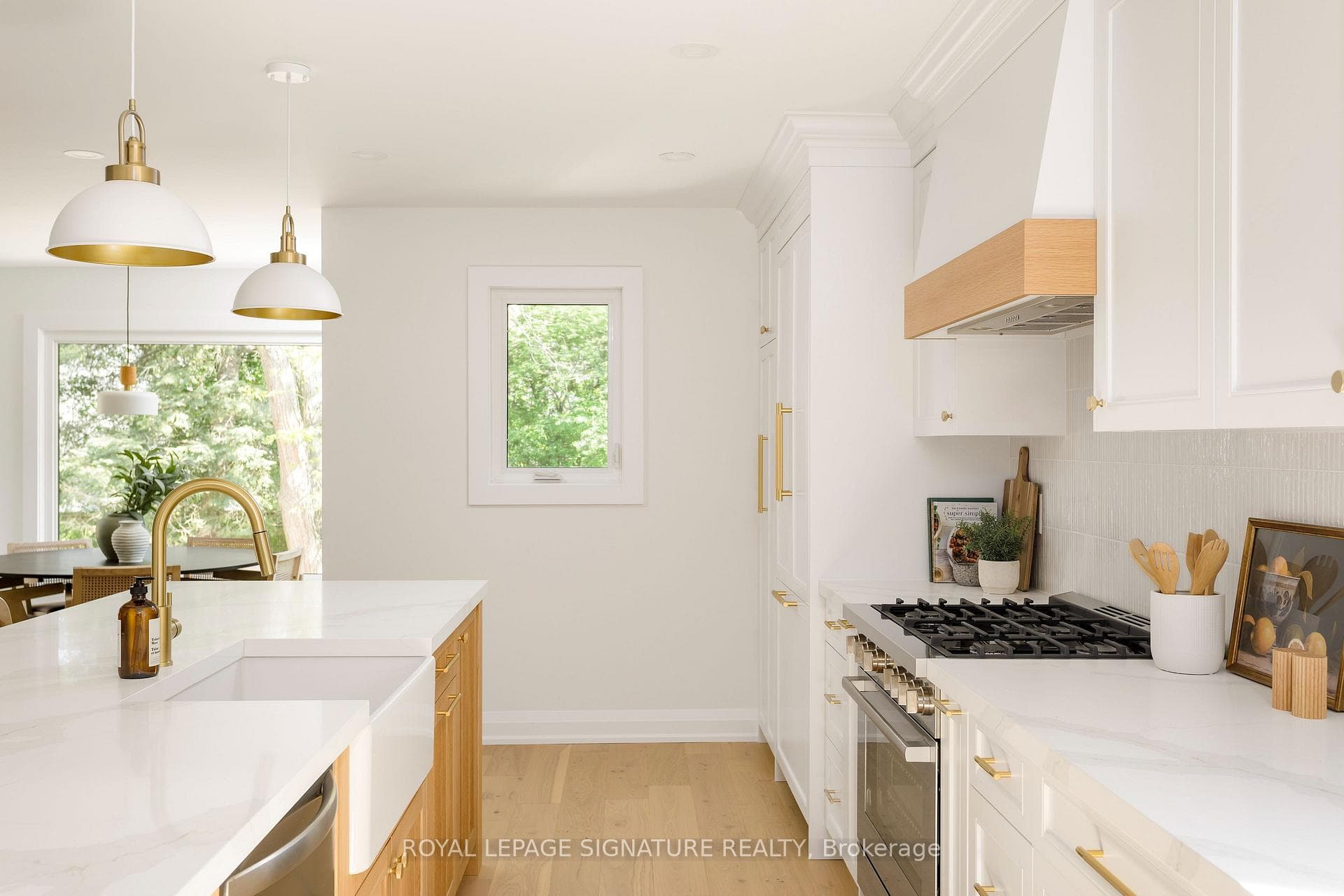 1026 Oak Meadow Road - Detached photo 8 of 50 in Oakville, Ontario