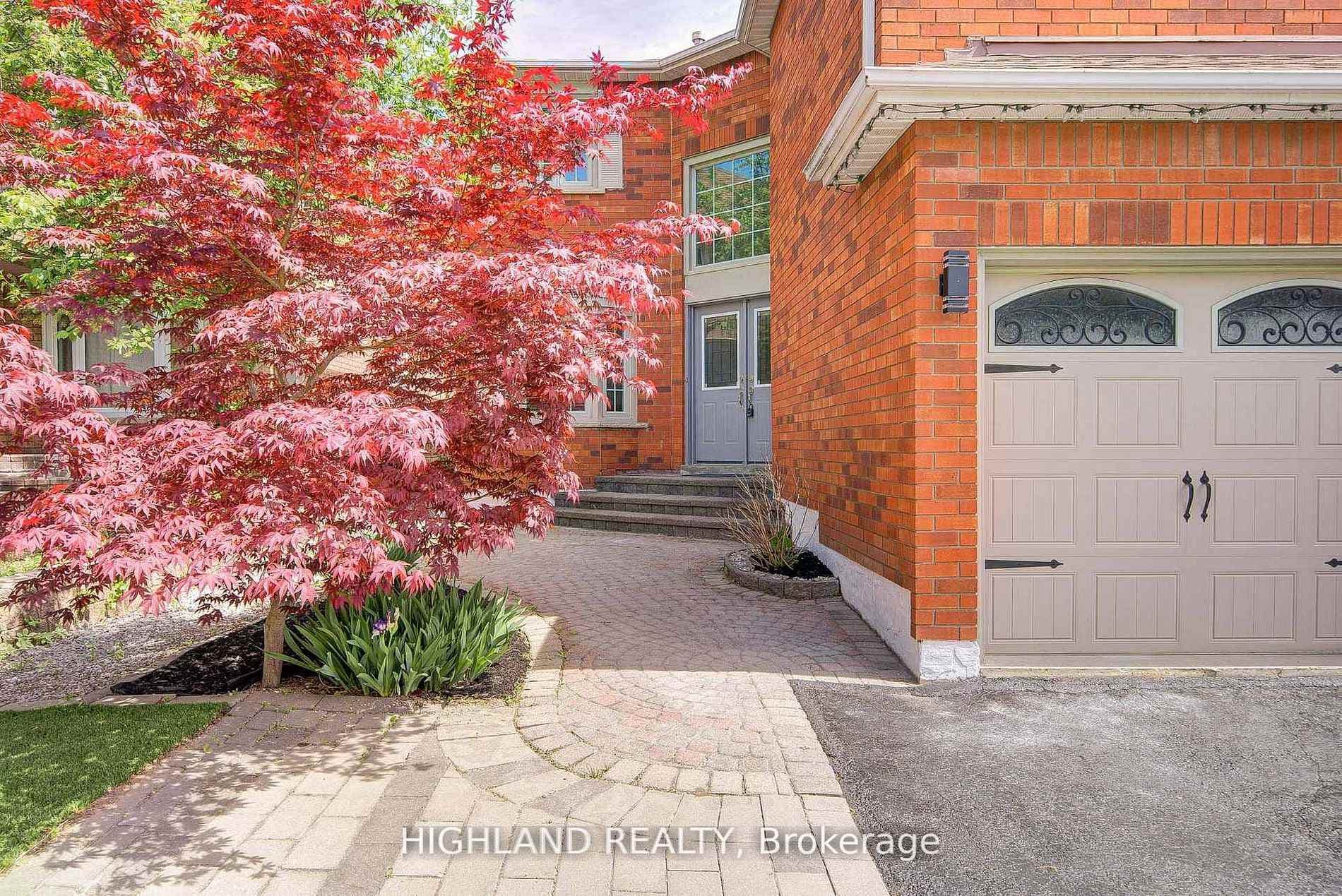 4781 Crystal Rose Drive - Detached photo 2 of 27 in Mississauga, Ontario