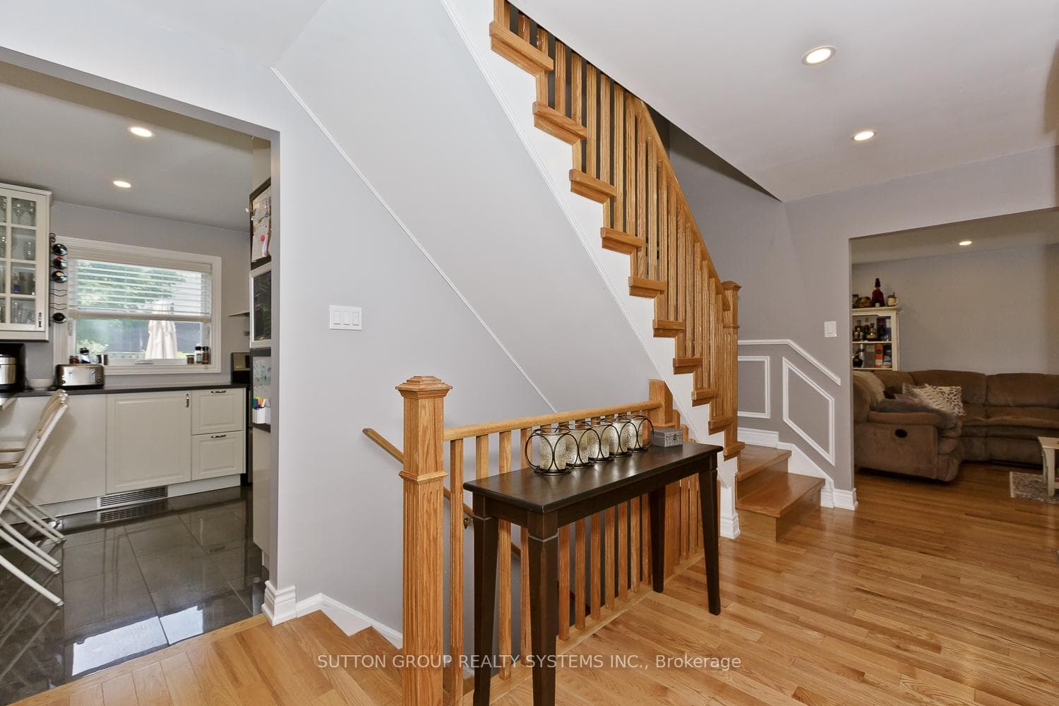 6686 Barrisdale Drive - Detached photo 10 of 47 in Mississauga, Ontario
