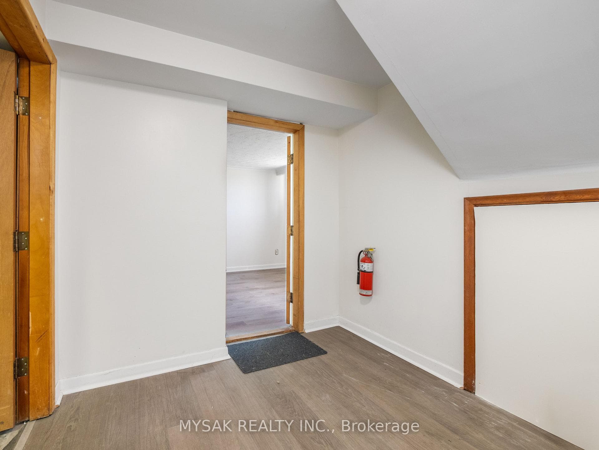 150 Park Street - Multi-Family photo 15 of 28 in Birch Cliff / Cliffside, Ontario