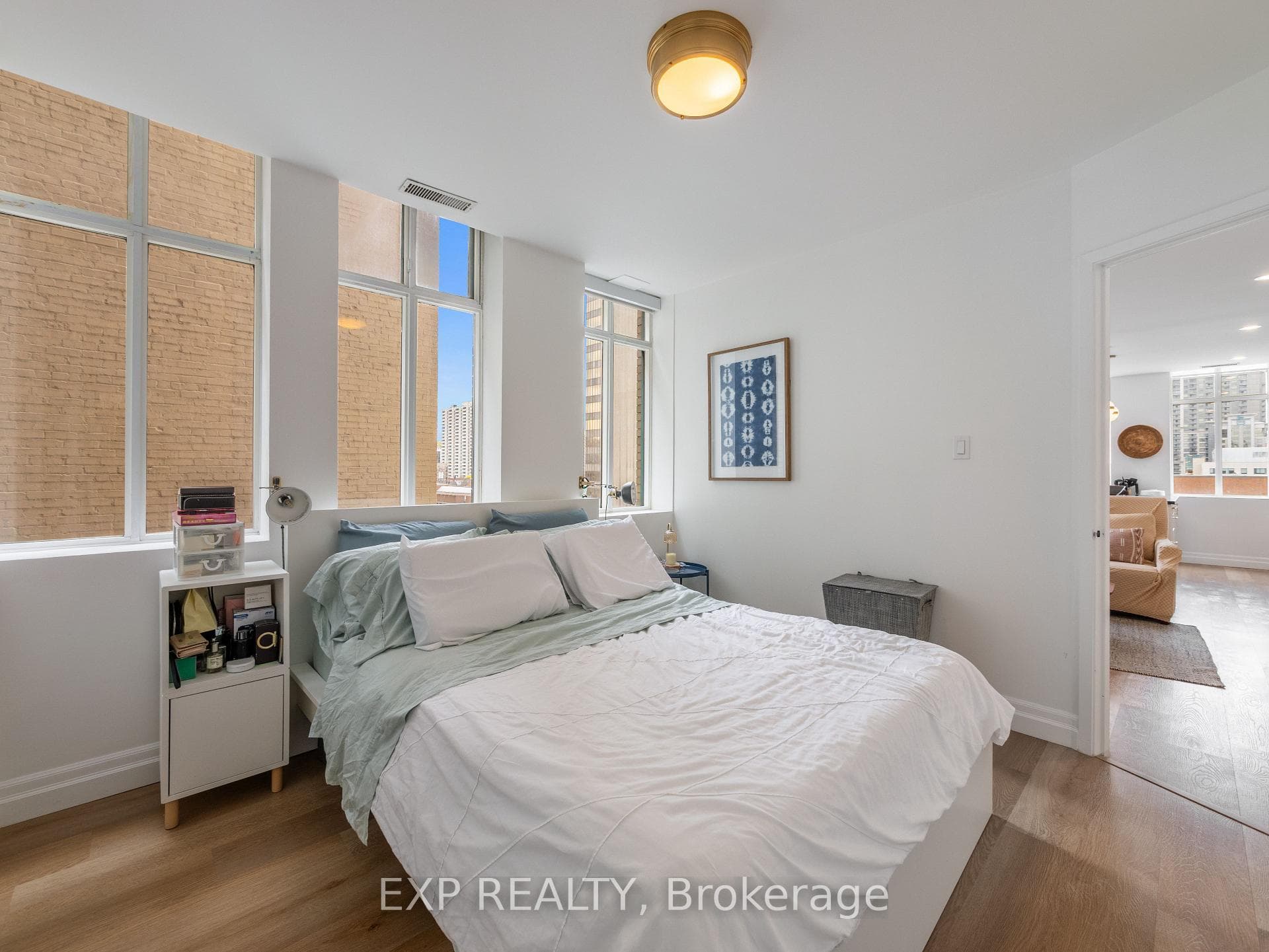 36 James Street Unit 805 - Condo photo 18 of 31 in Hamilton, Ontario